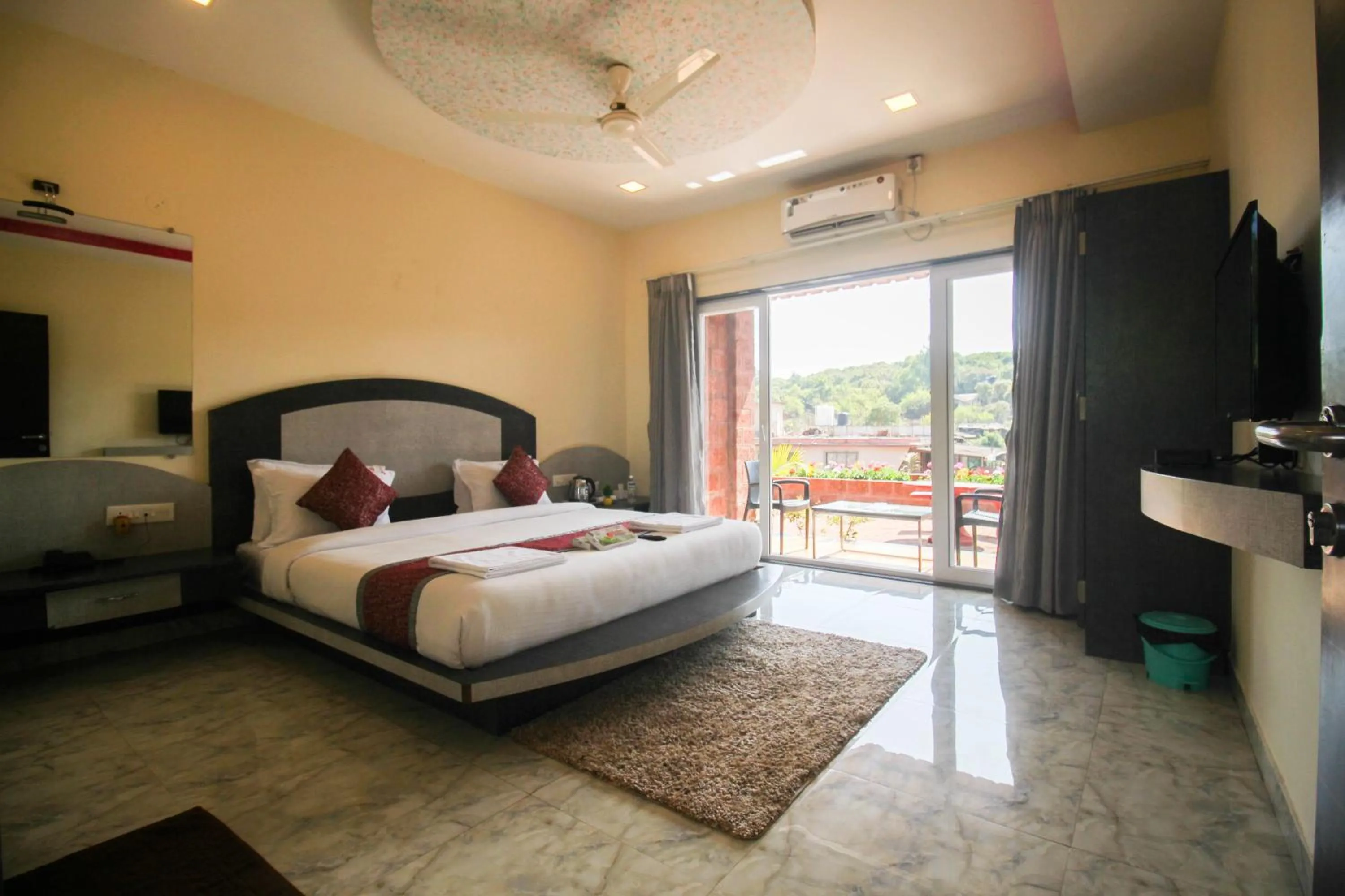 Bedroom, Bed in SHARDUL HERITAGE THE RESORT