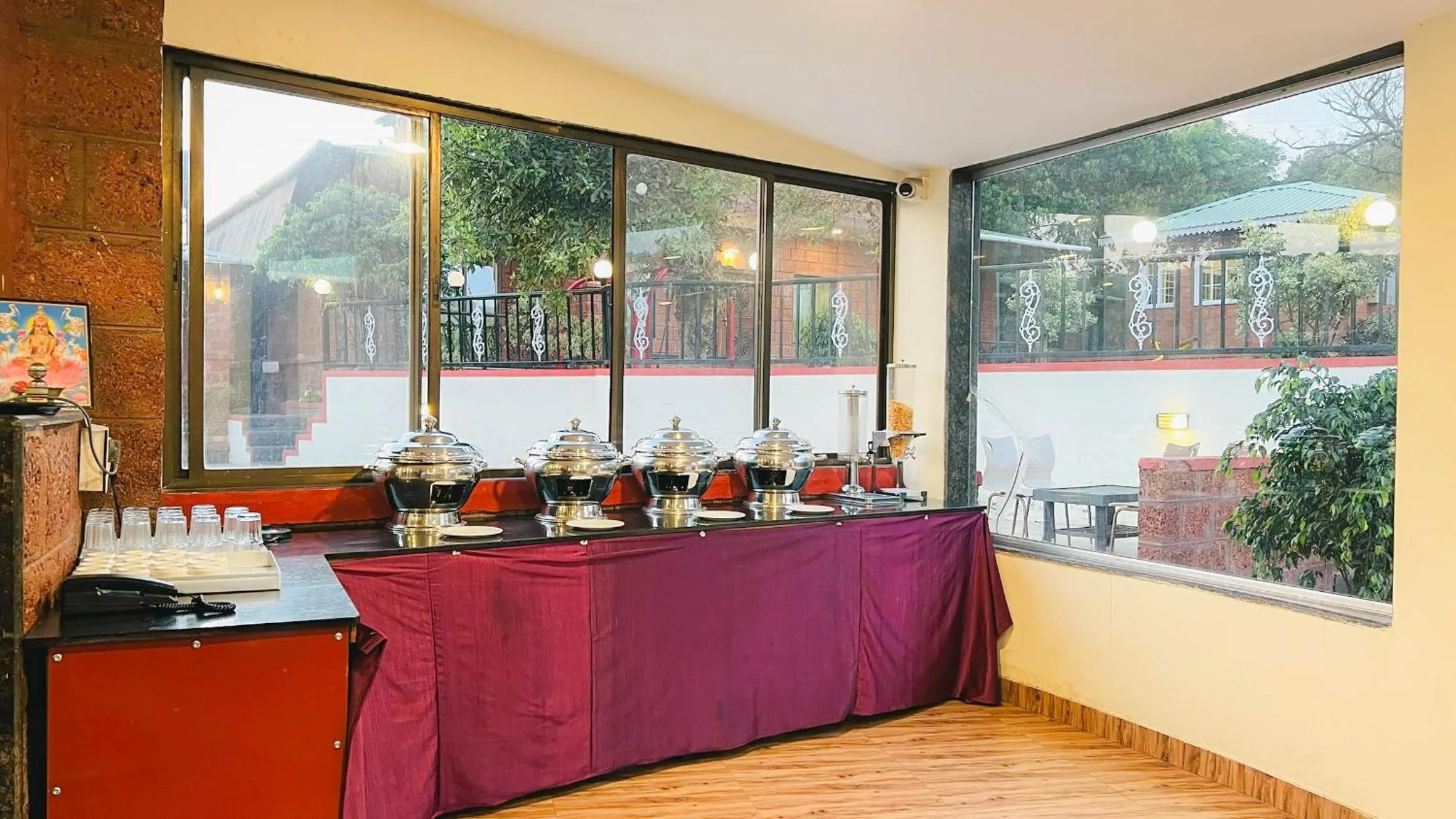 Restaurant/places to eat in SHARDUL HERITAGE THE RESORT