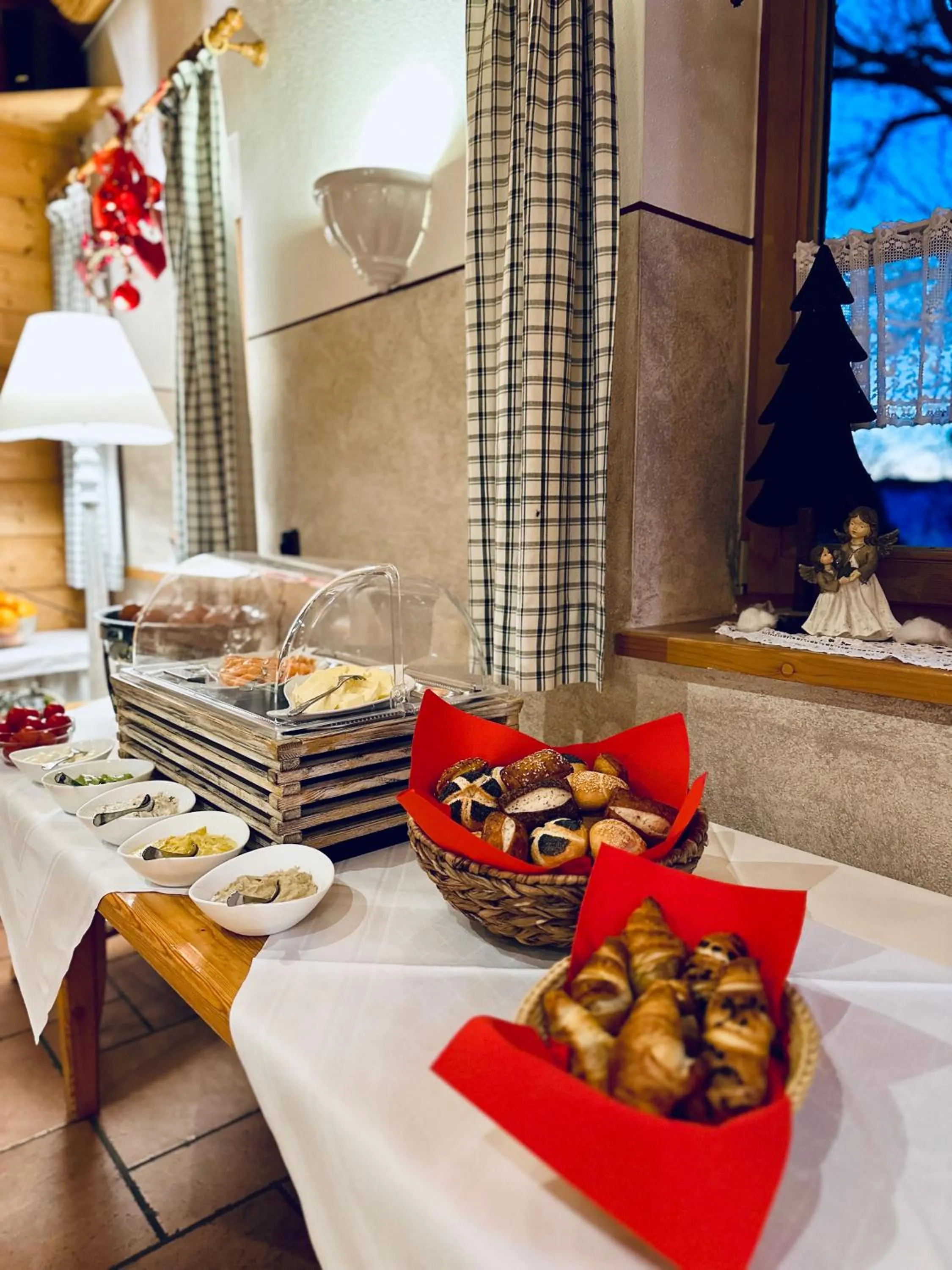 Breakfast in Beim Huber in Linden