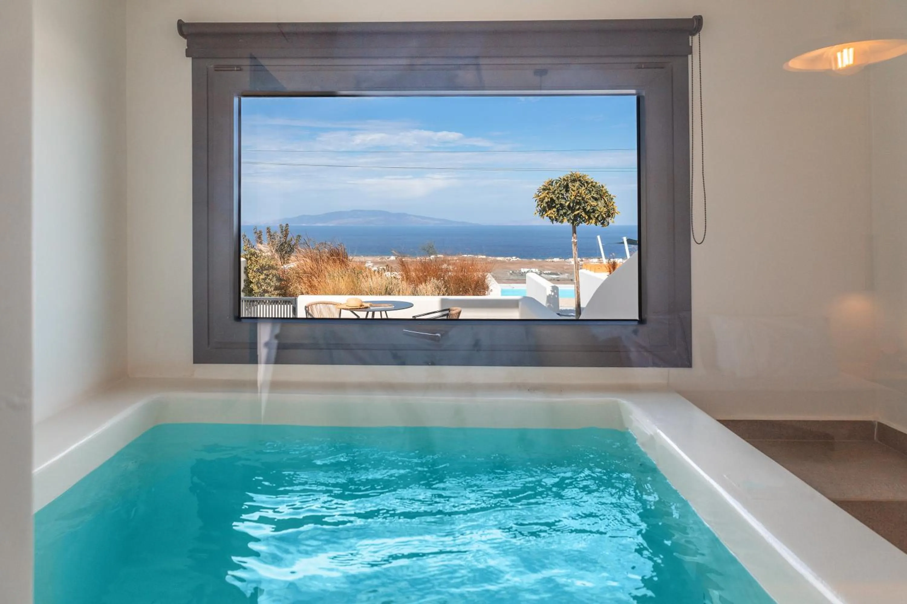 Hot Tub in North Wind Luxury Suites