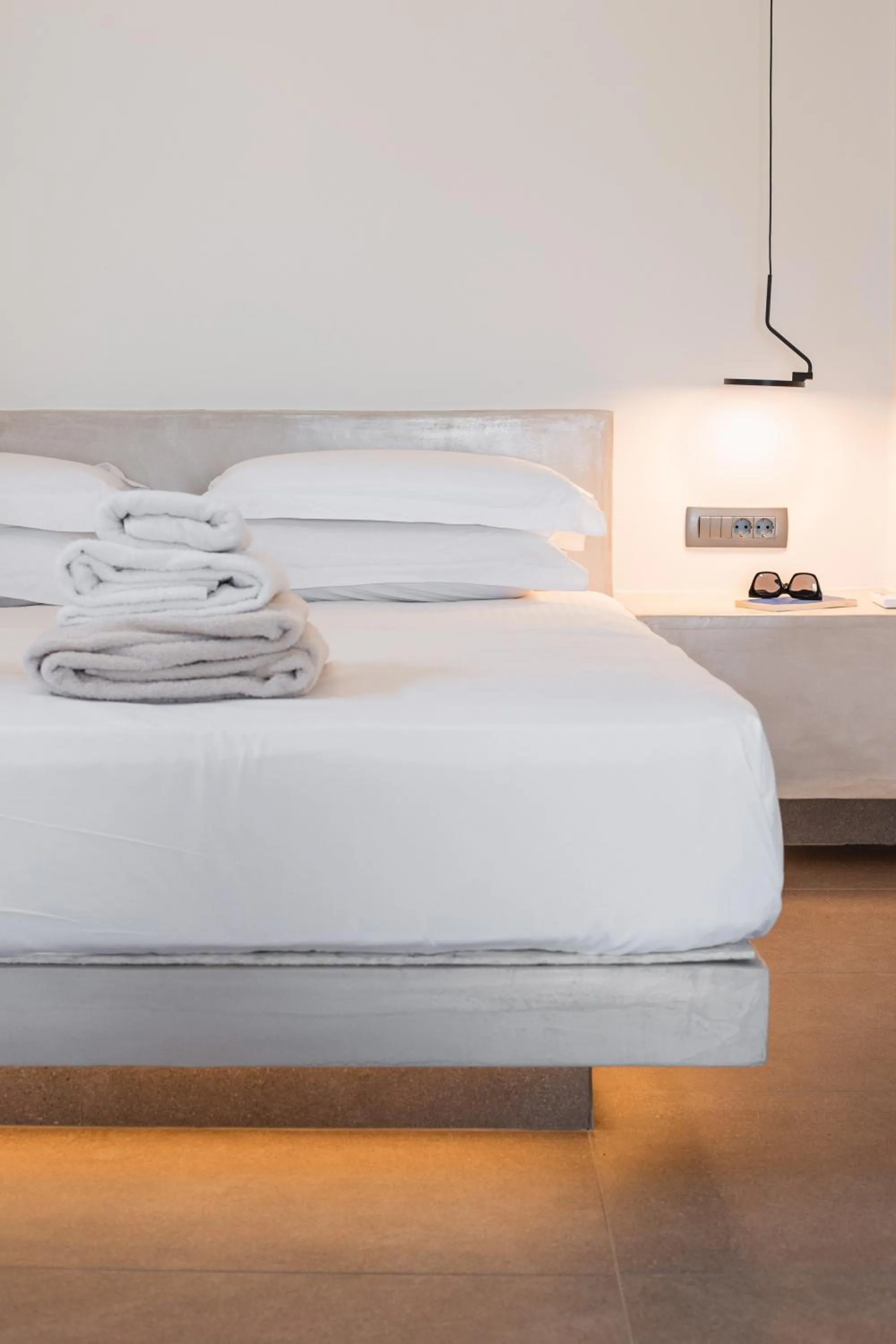 Bed in North Wind Luxury Suites