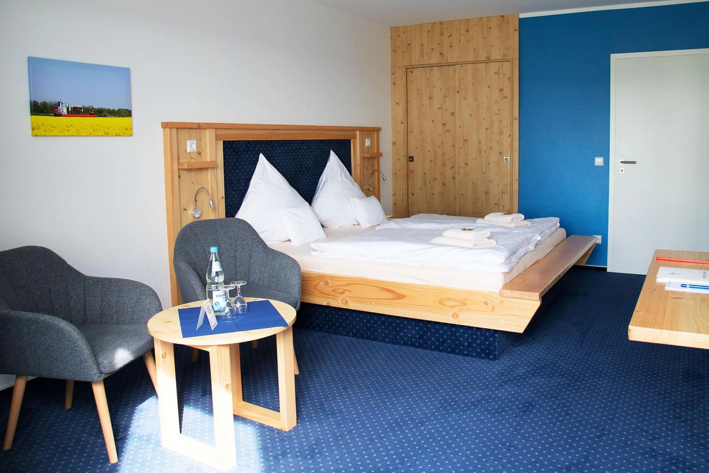 Photo of the whole room, Bed in Gasthof Lafrenz