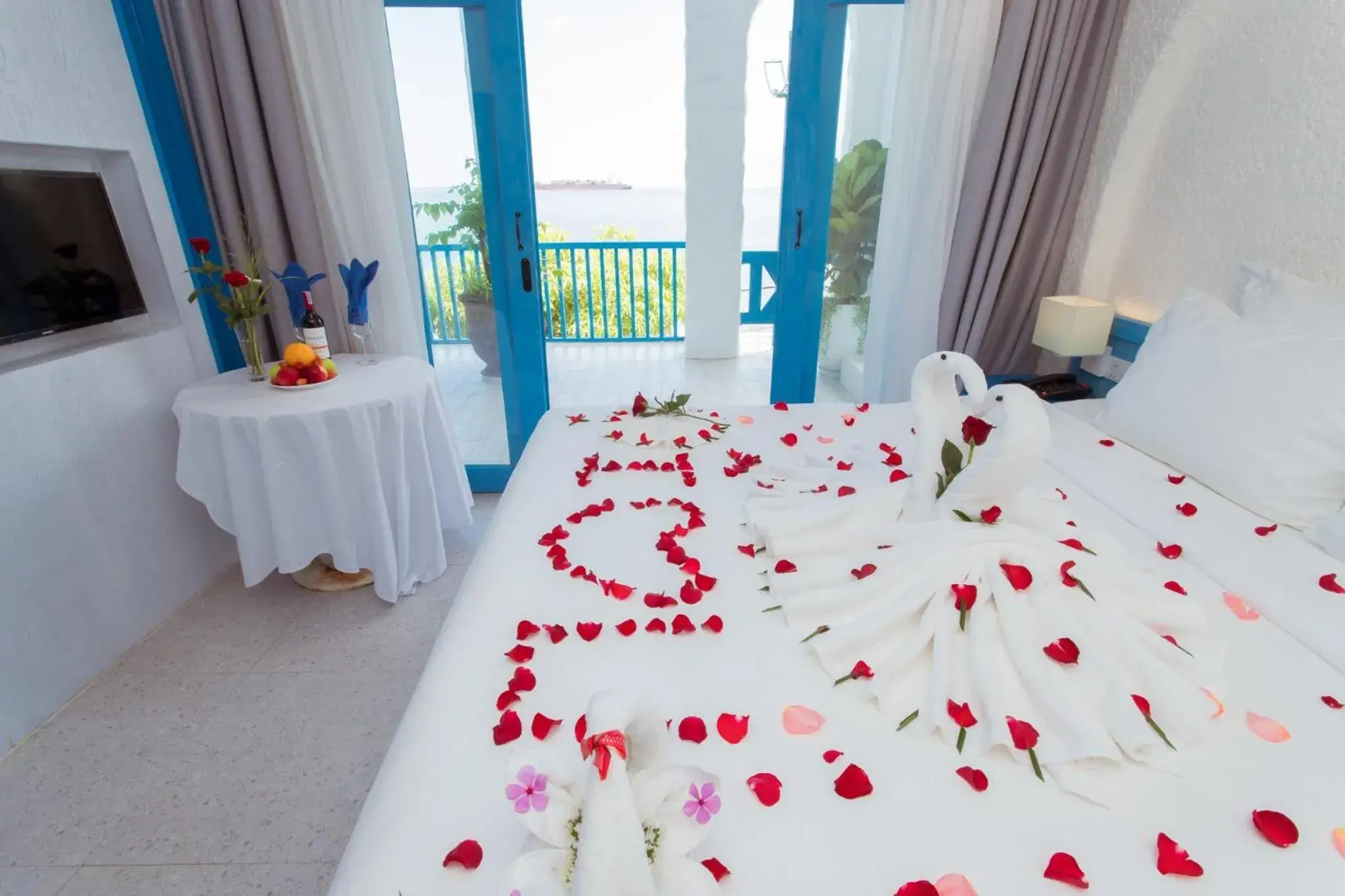 Bedroom, Bed in SUNTORINI BOUTIQUE HOTEL Bedroom, Bed in SUNTORINI BOUTIQUE HOTEL