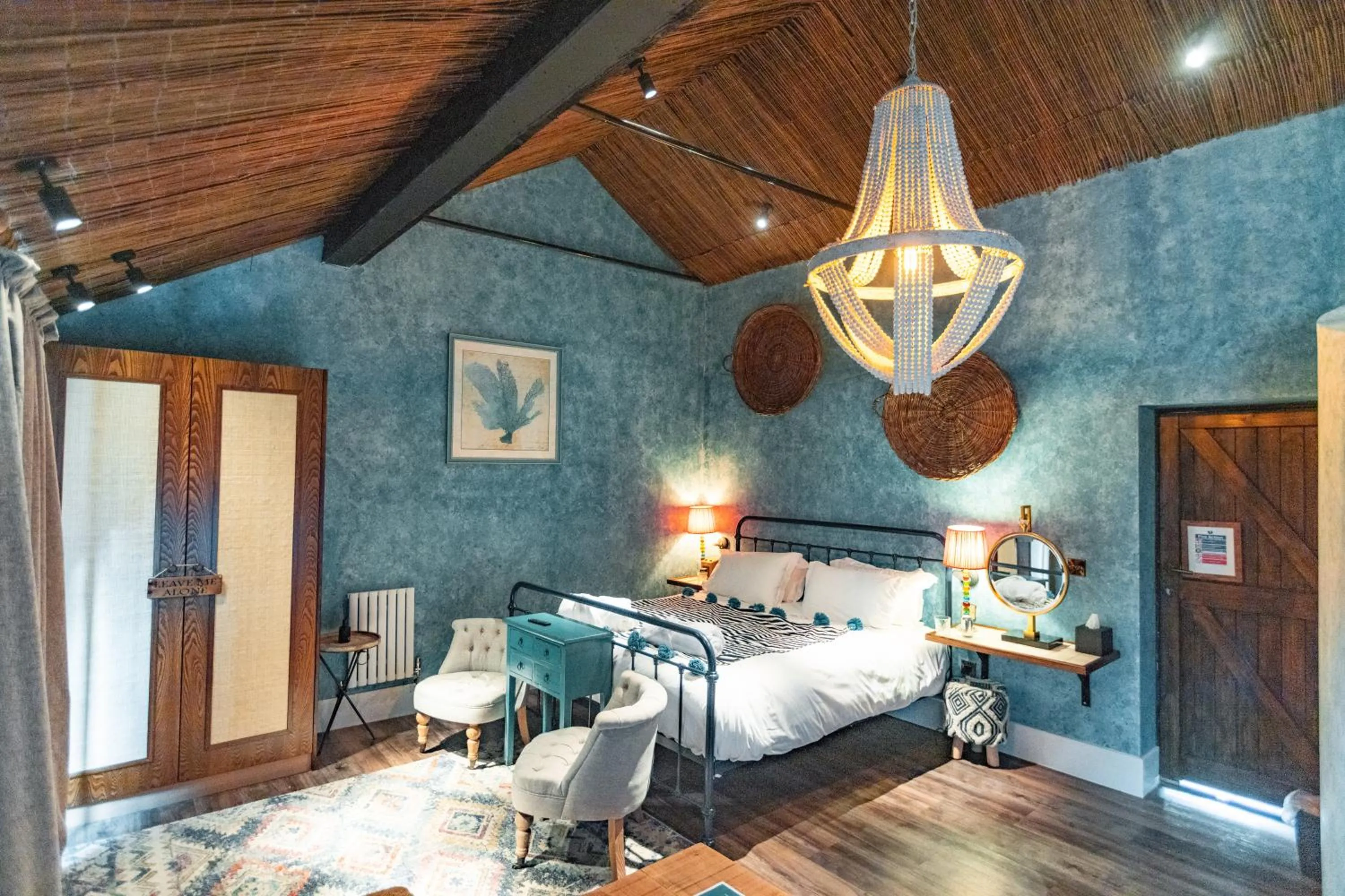 Photo of the whole room, Bed in Runa Farm