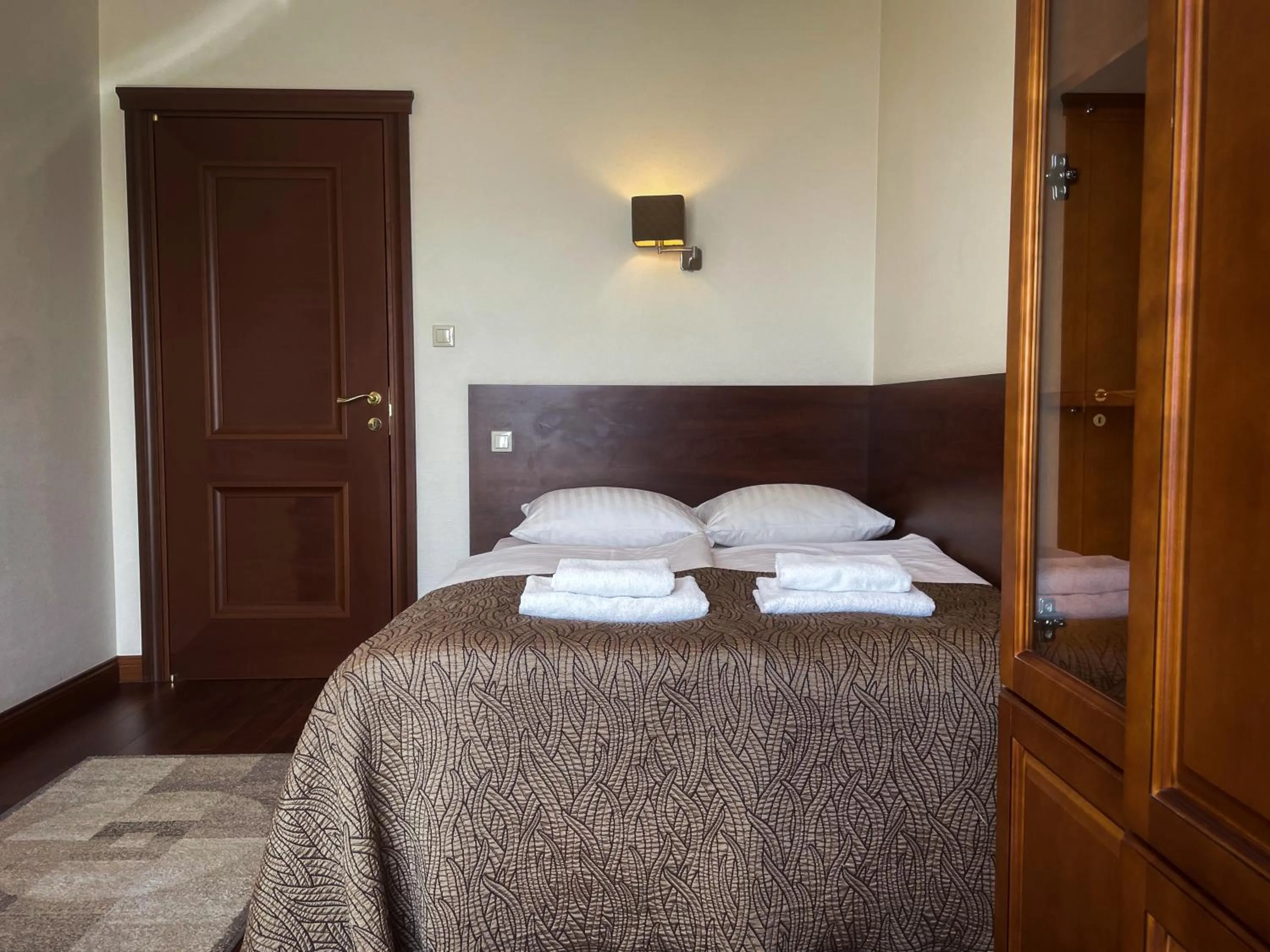 Single Room in Akme APARTMENTS & ROOMS & FREE PARKING