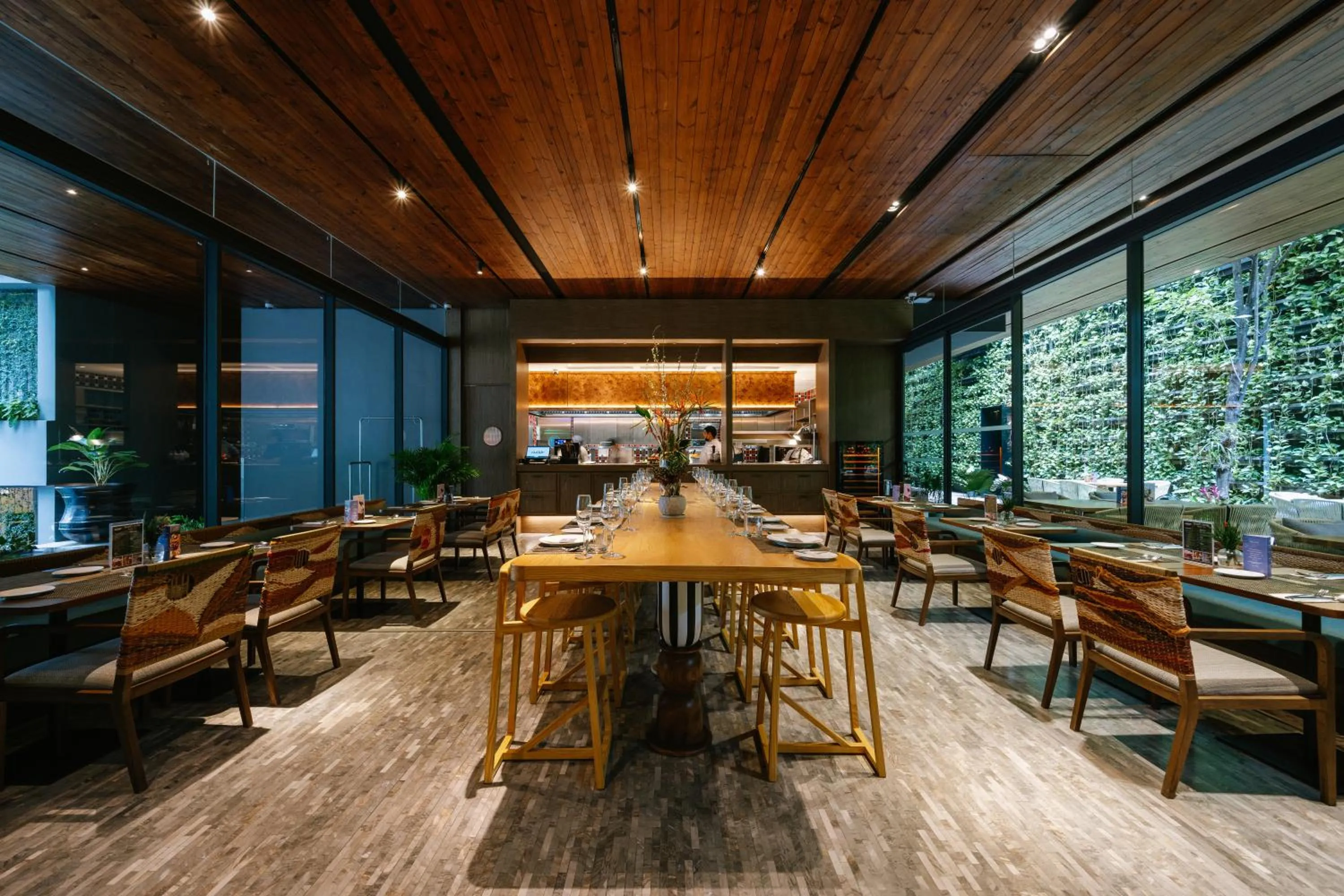 Restaurant/places to eat in Ad Lib Hotel Bangkok