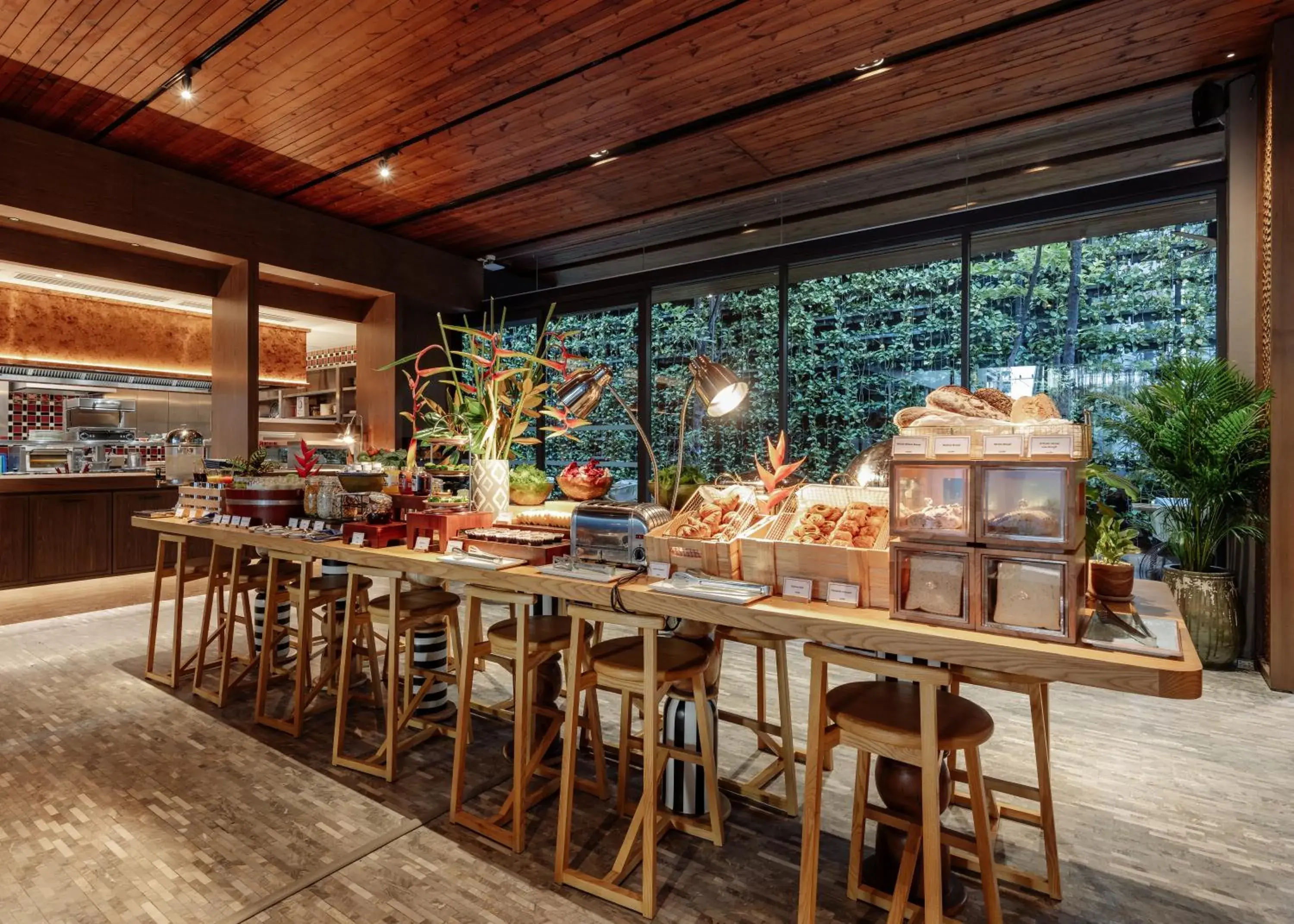 Restaurant/places to eat in Ad Lib Hotel Bangkok Restaurant/places to eat in Ad Lib Hotel Bangkok