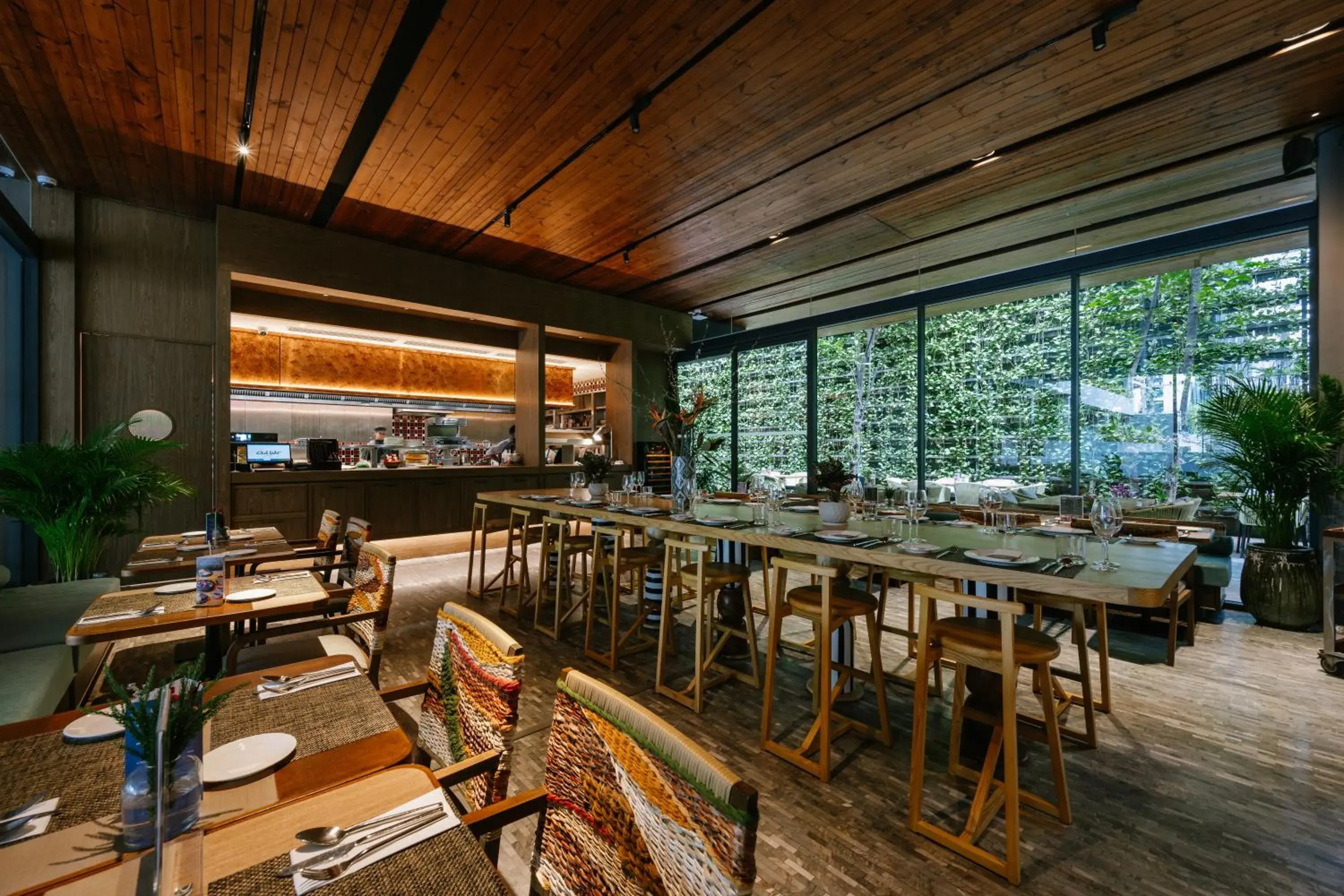 Restaurant/places to eat in Ad Lib Hotel Bangkok Restaurant/places to eat in Ad Lib Hotel Bangkok