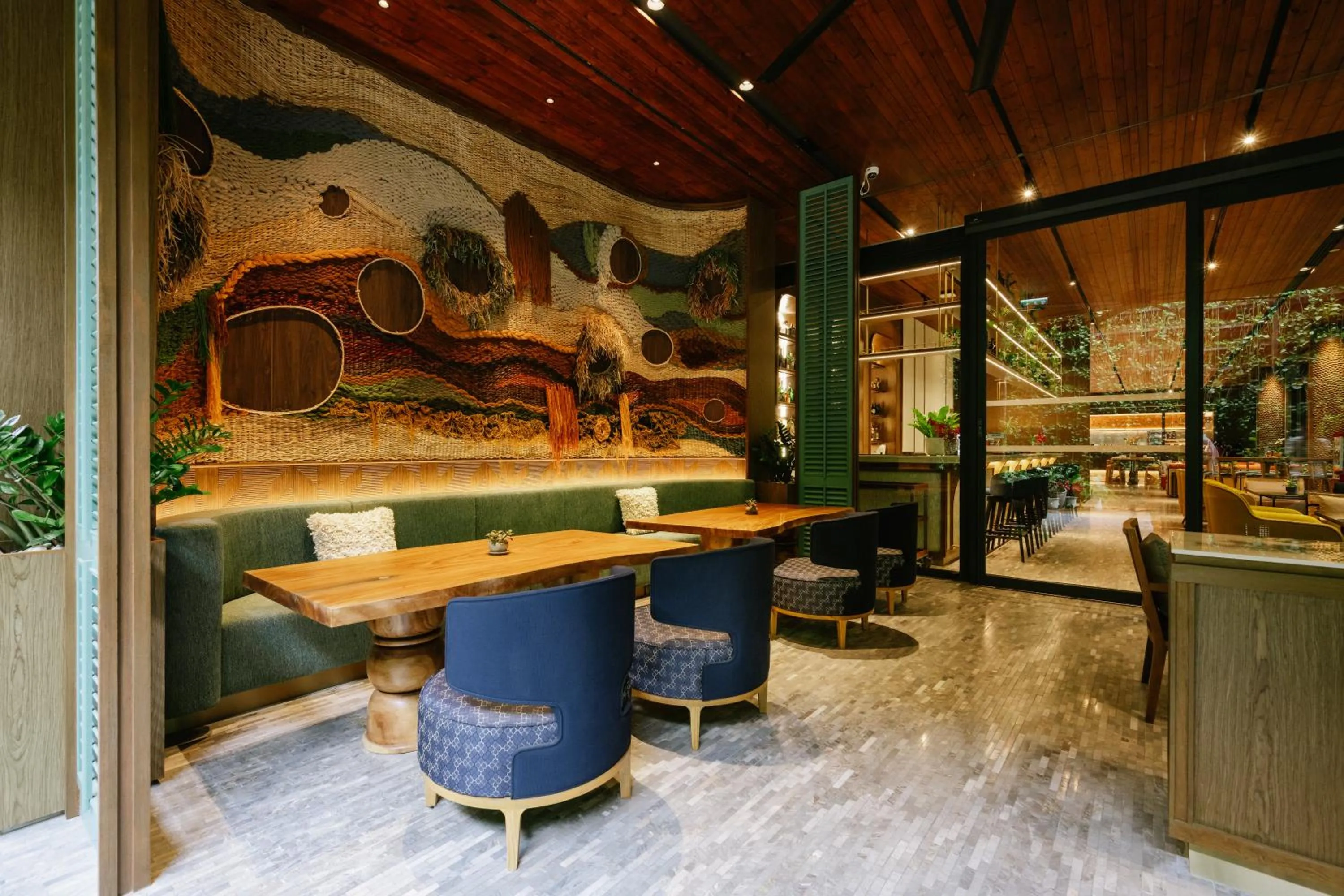 Restaurant/places to eat in Ad Lib Hotel Bangkok