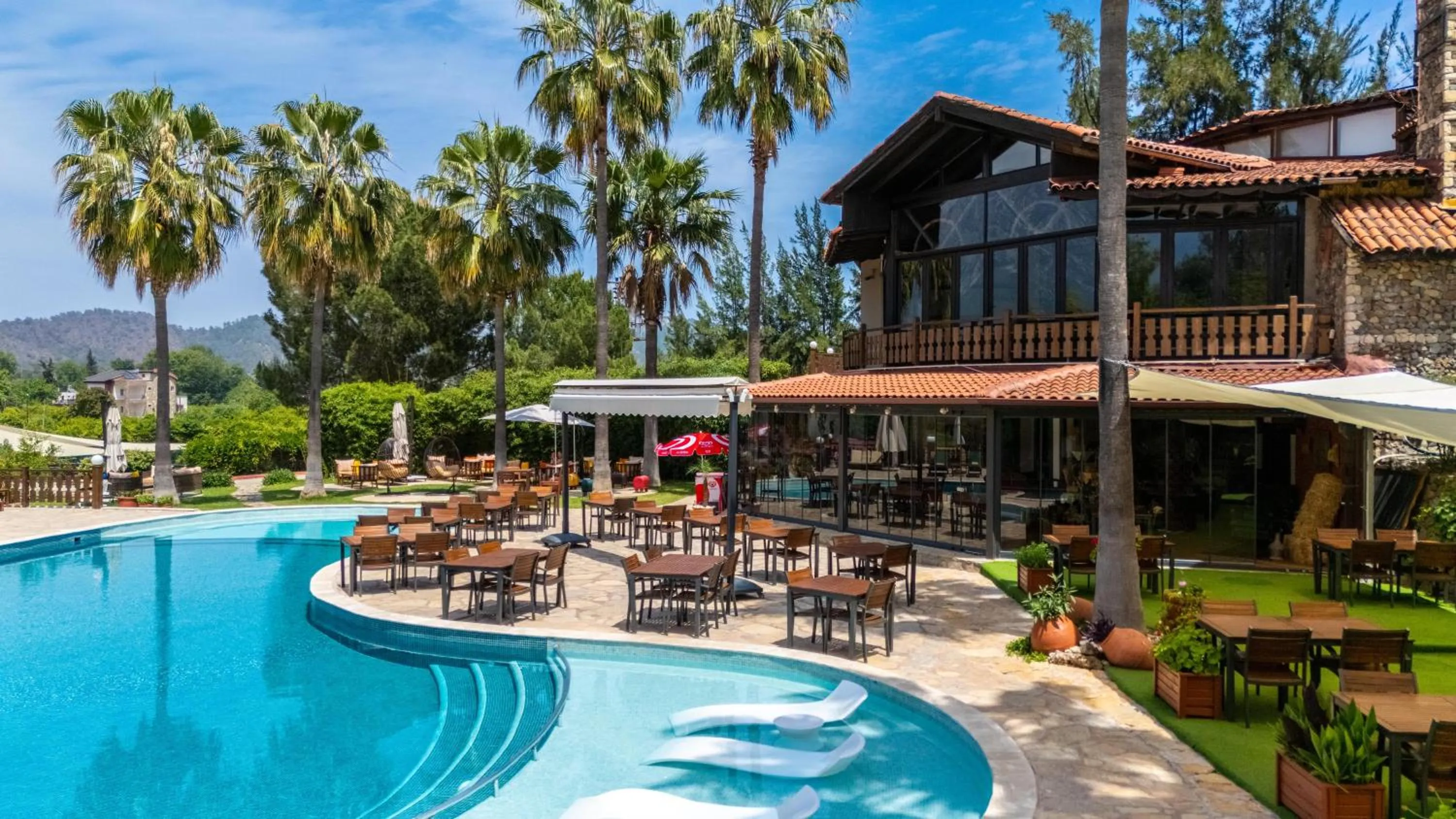 Swimming pool in Hotel Berke Ranch&Nature