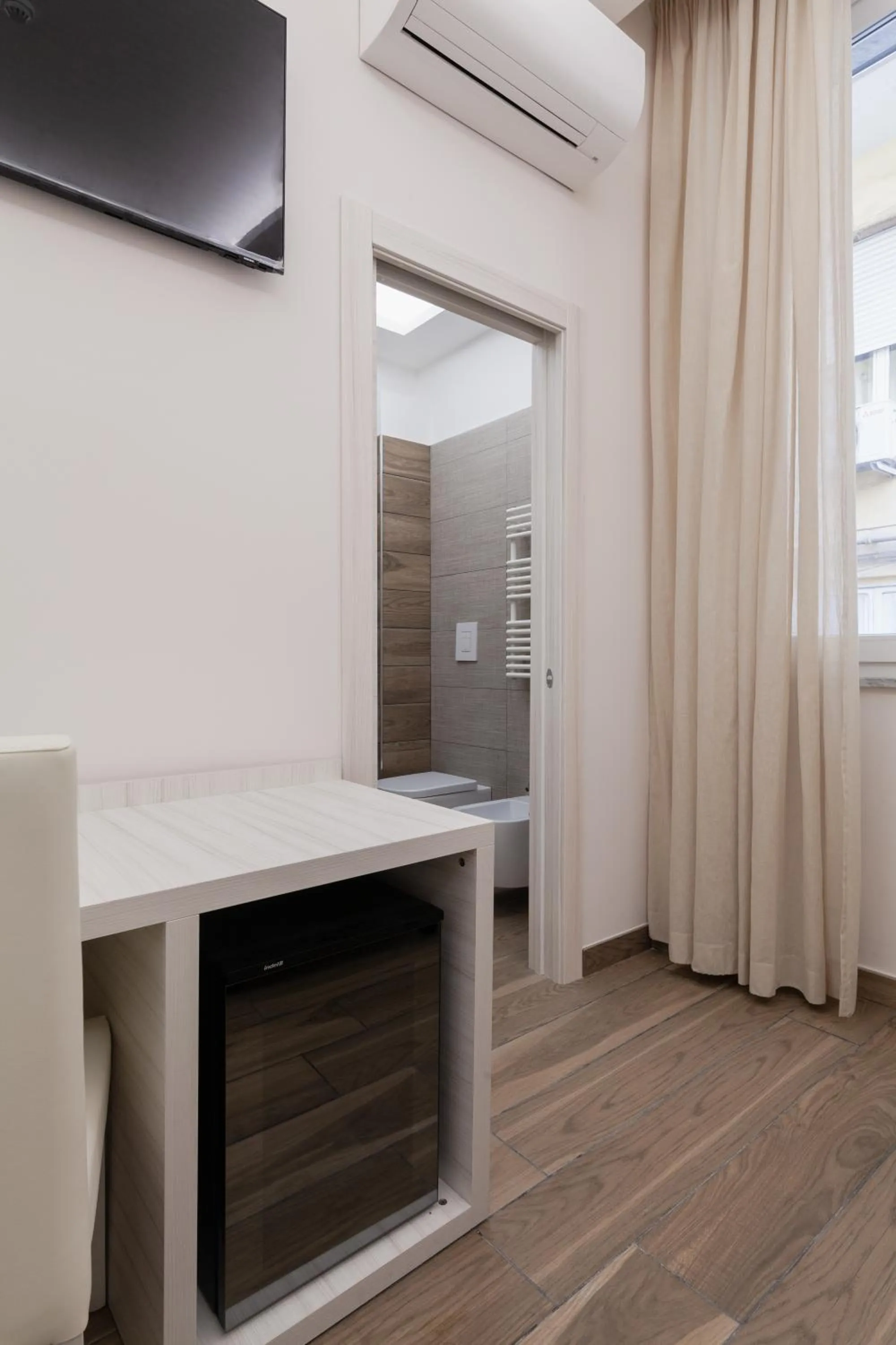 TV and multimedia in Hub Naples