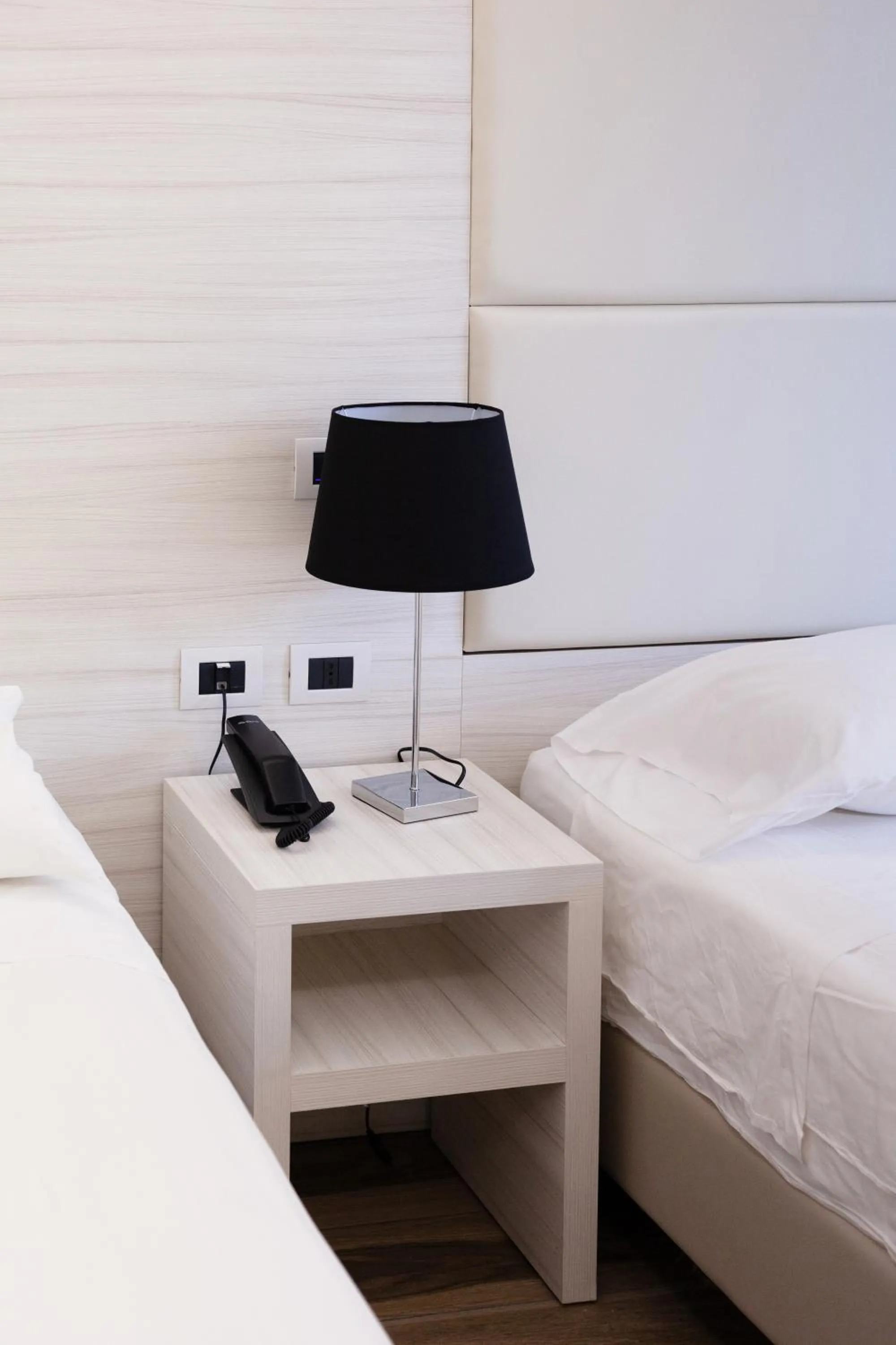 hair dresser, Bed in Hub Naples