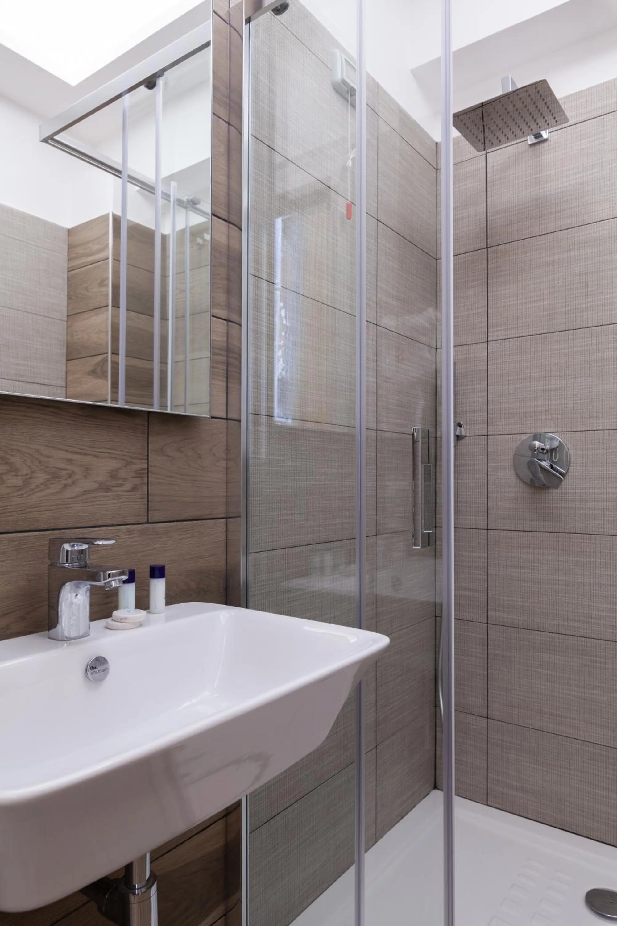 Shower in Hub Naples