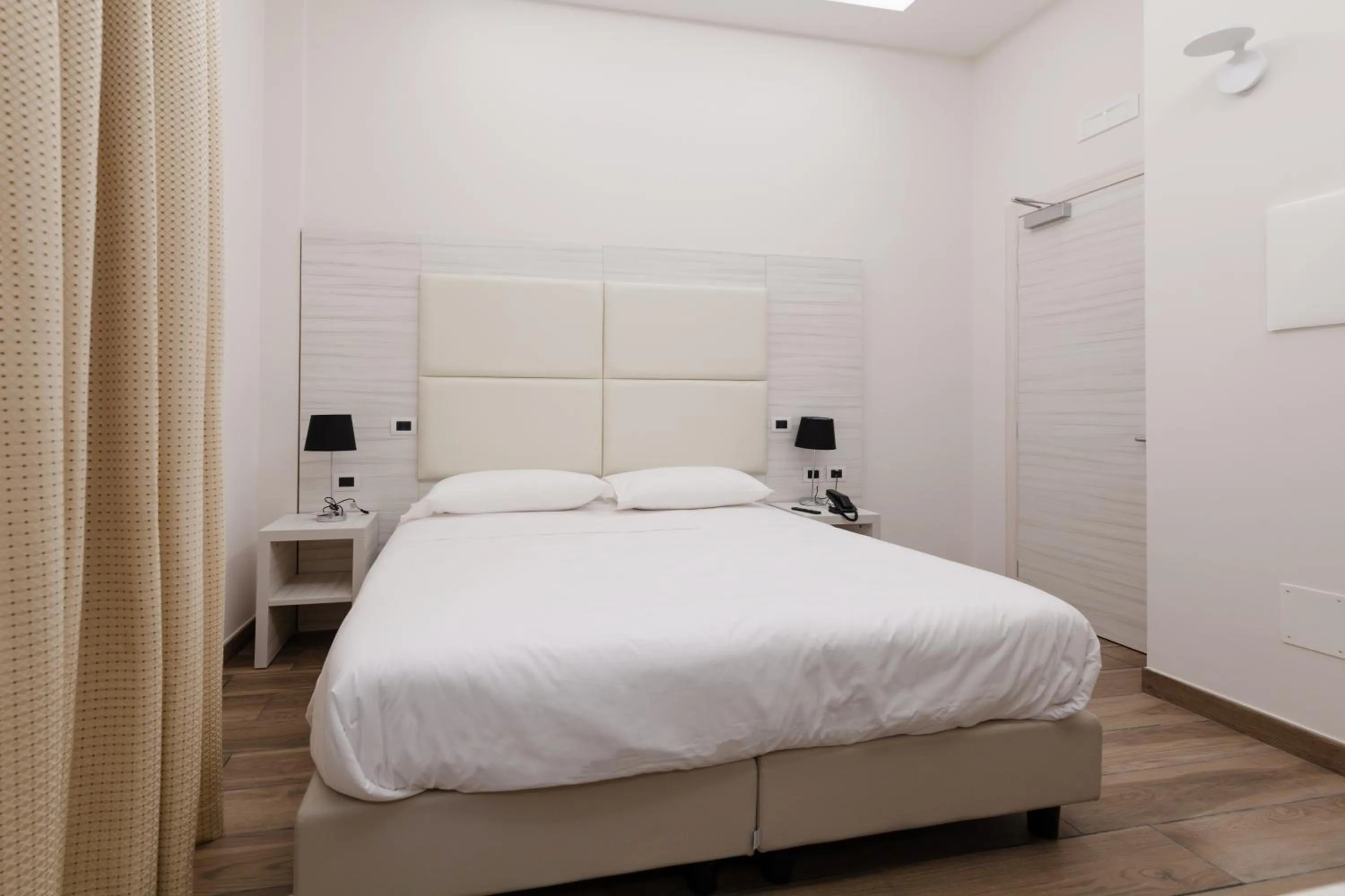 Bedroom, Bed in Hub Naples