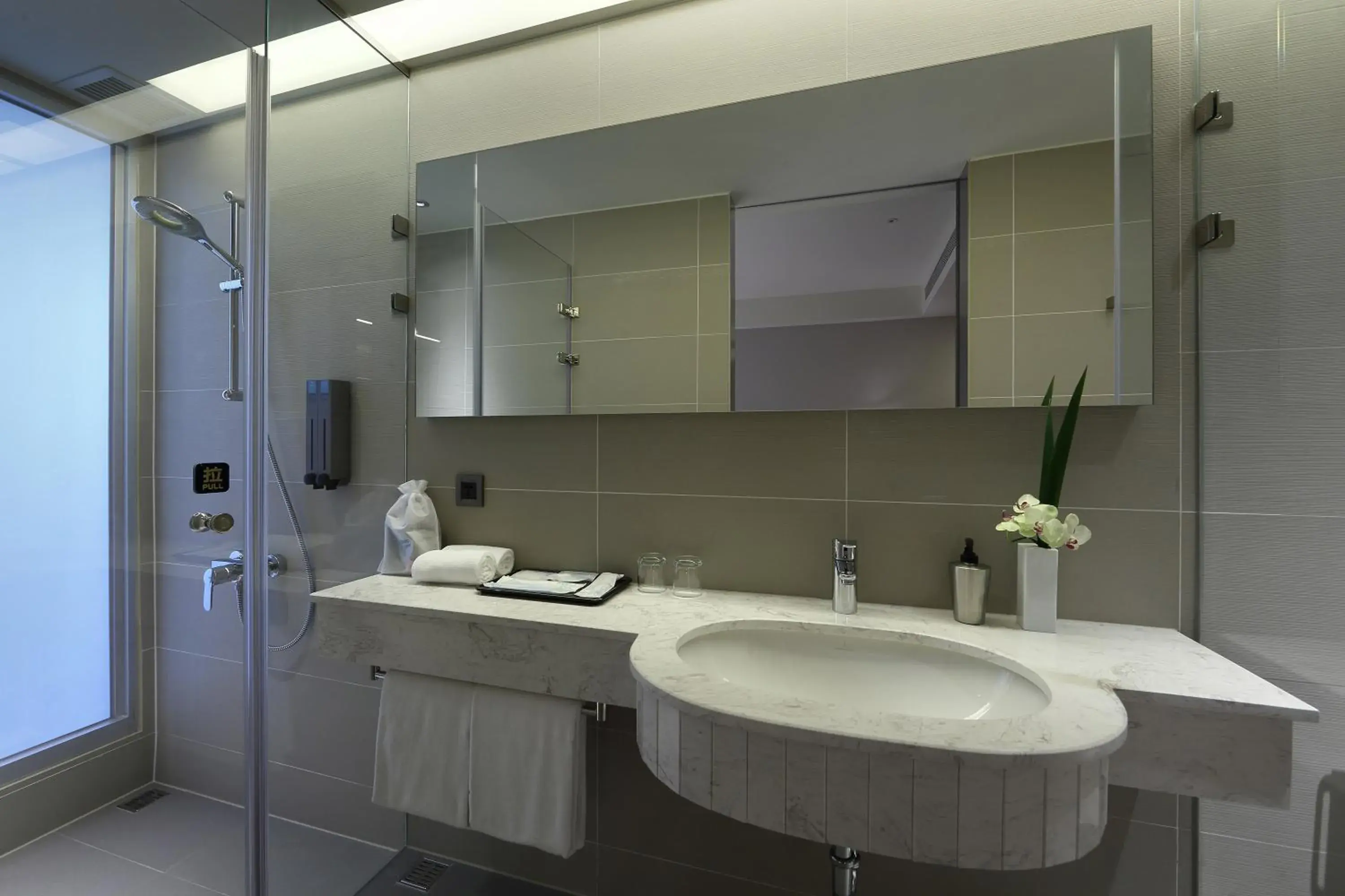 Bathroom in Just Sleep Kaohsiung Zhongzheng Bathroom in Just Sleep Kaohsiung Zhongzheng