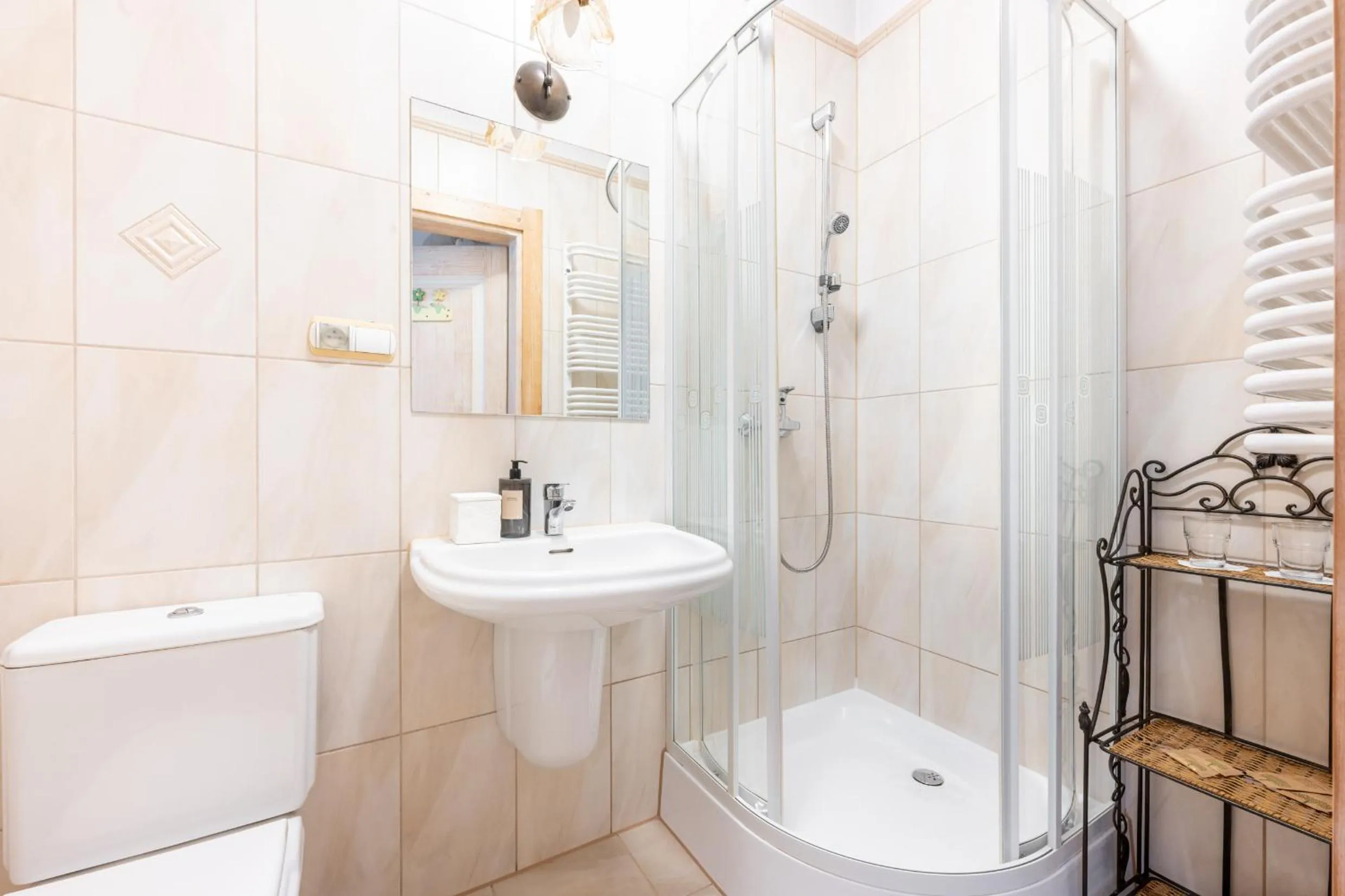 Shower in Willa Bór