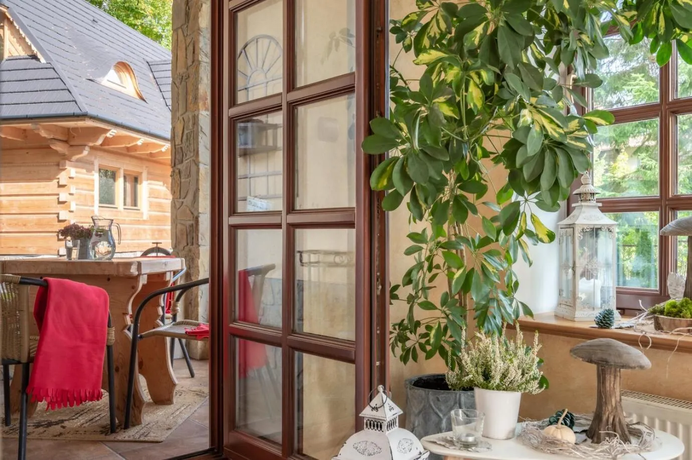 Property building in Willa Bór