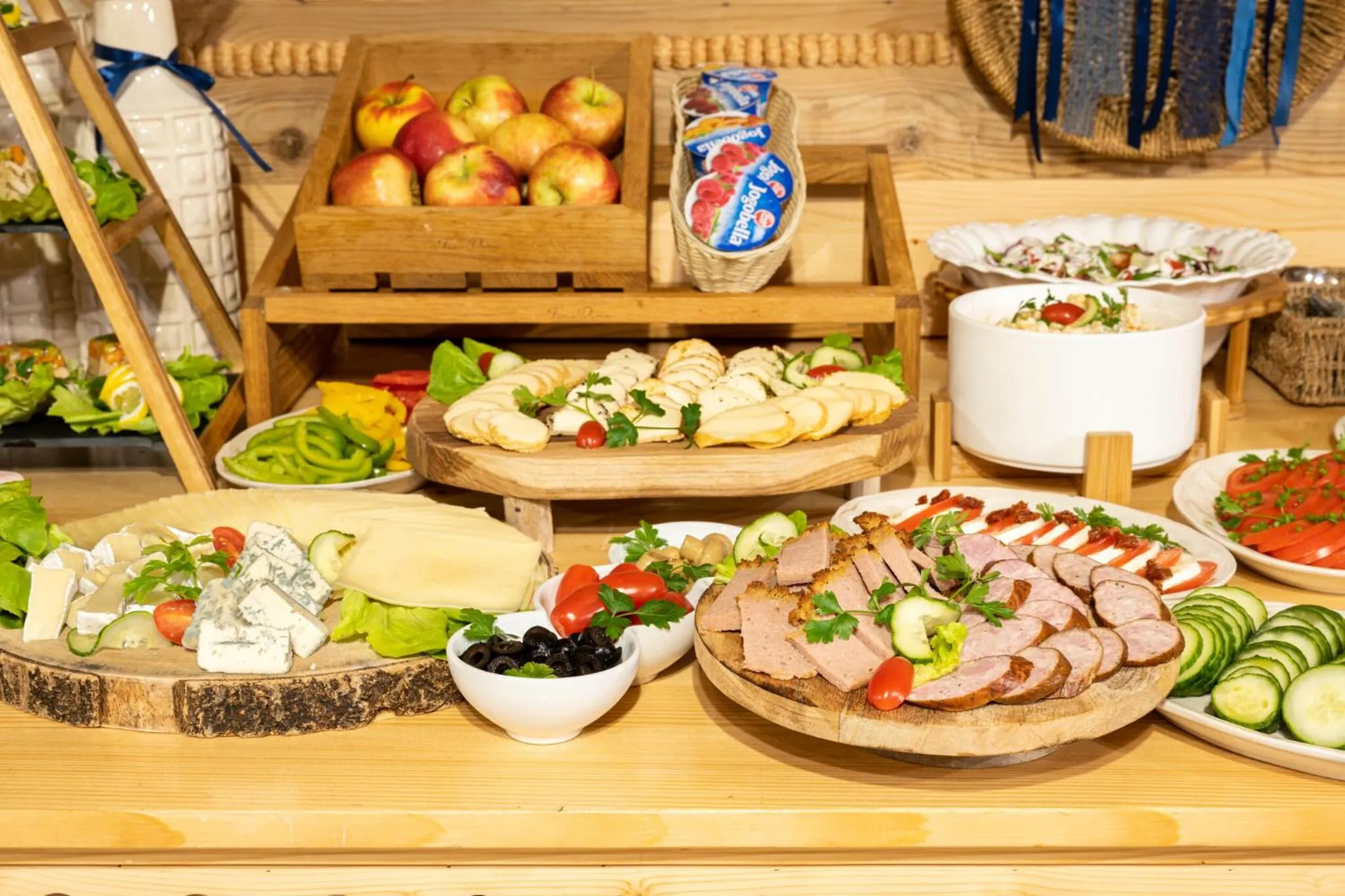 Buffet breakfast in Willa Bór