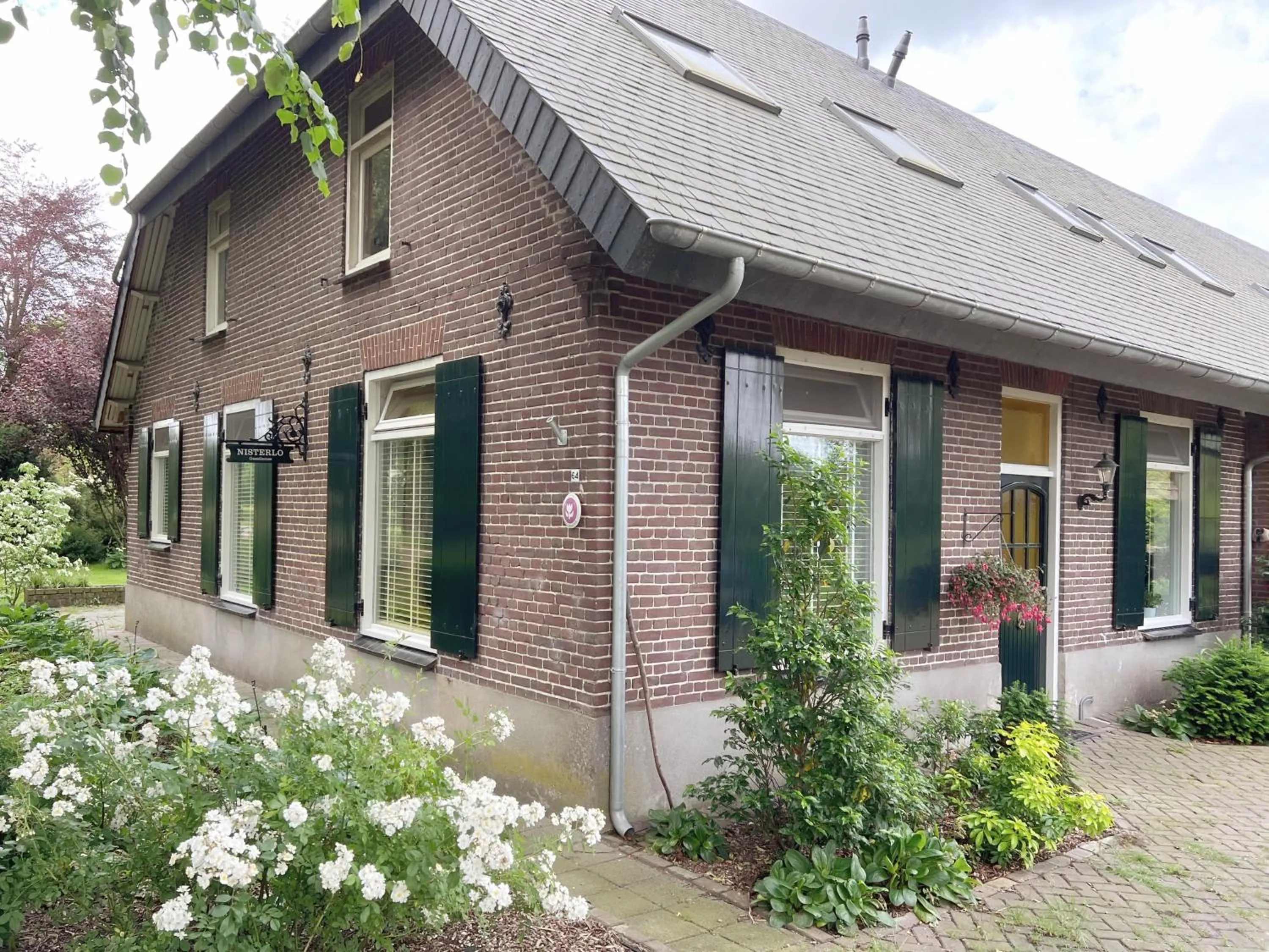 Property building in Nisterlo Guesthouse