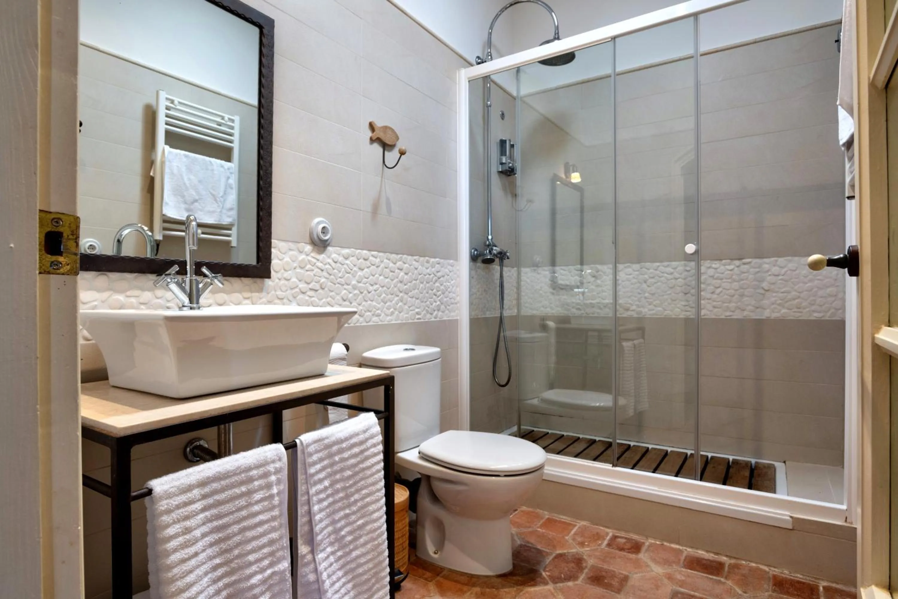 Bathroom in La Mer Hotel