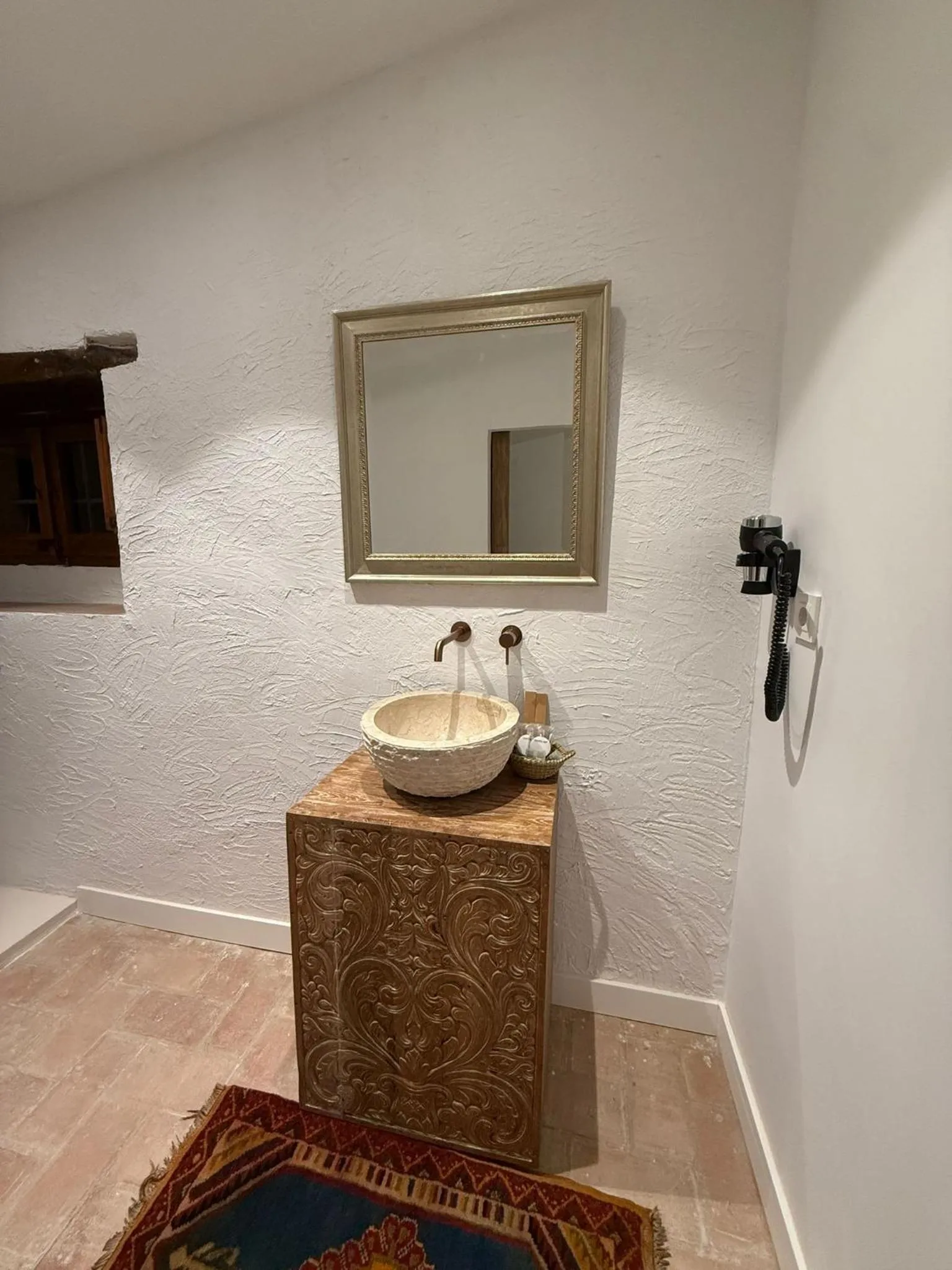 Bathroom in La Mer Hotel