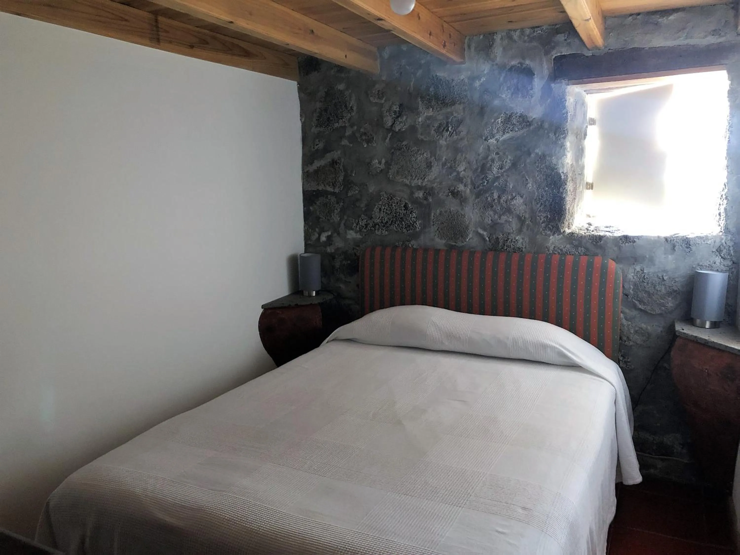Property building, Bed in Casas das Portas do Mar e das Portas do Sol