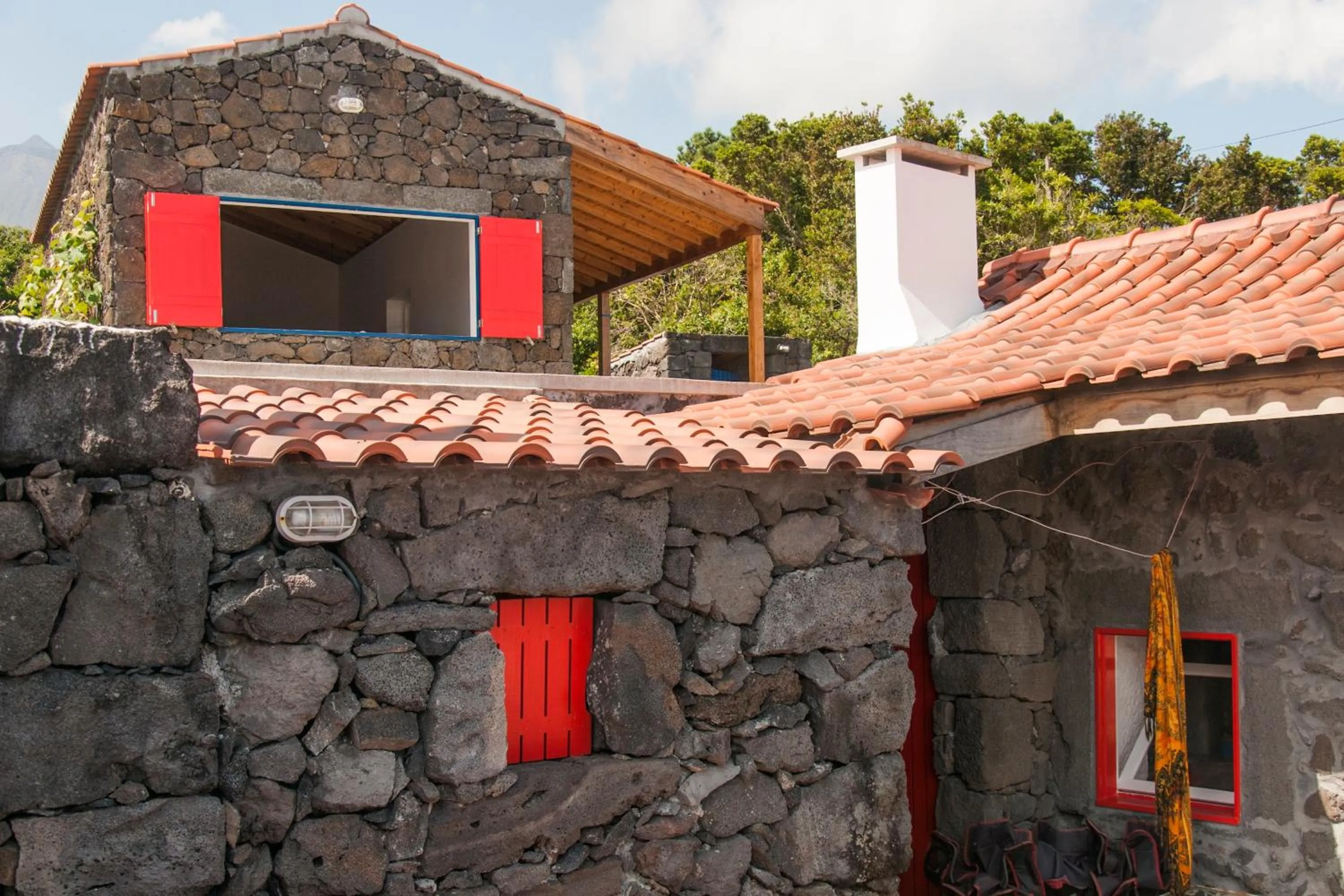 Facade/entrance in Casas das Portas do Mar e das Portas do Sol