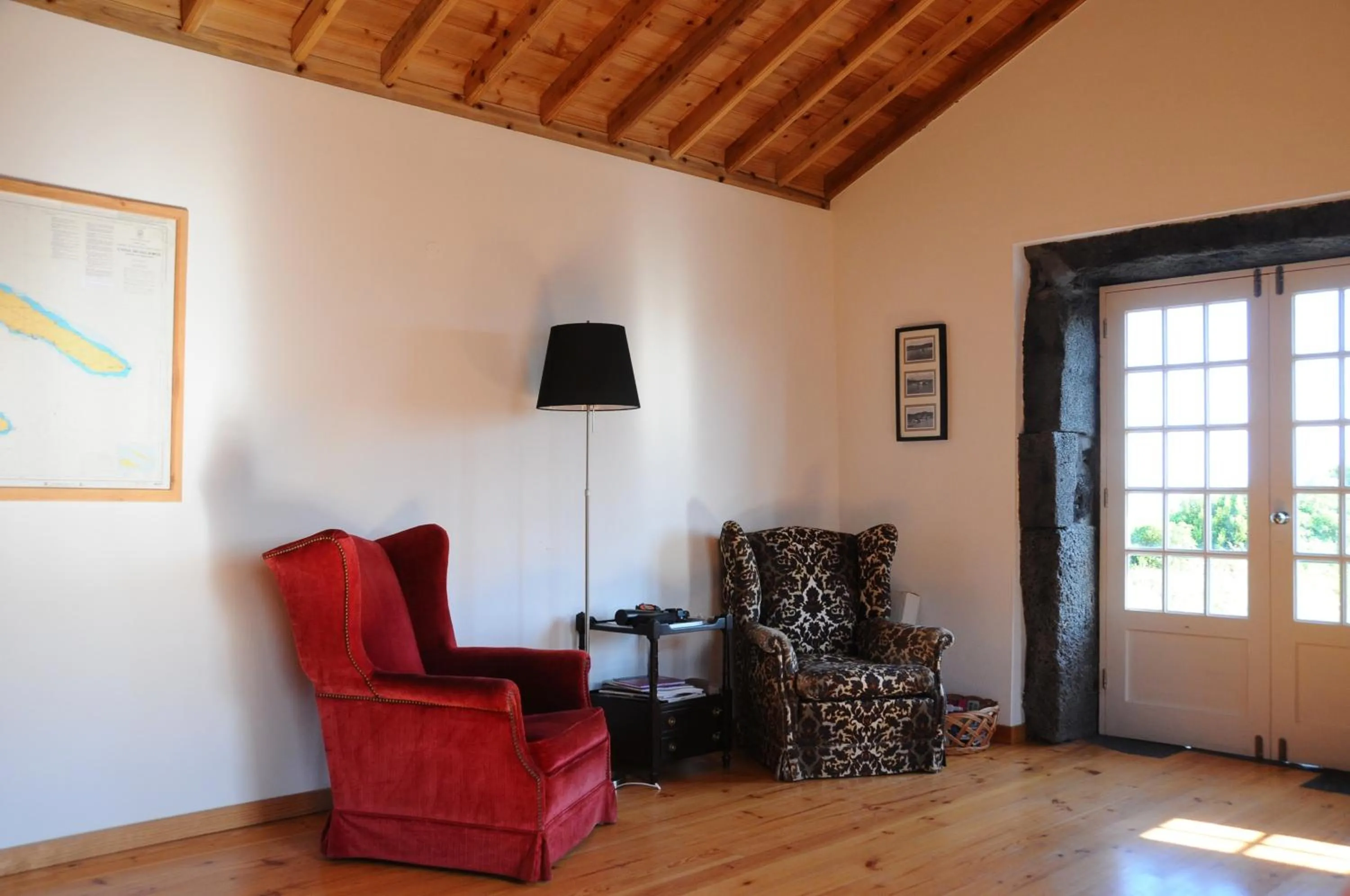 Living room in Casas das Portas do Mar e das Portas do Sol