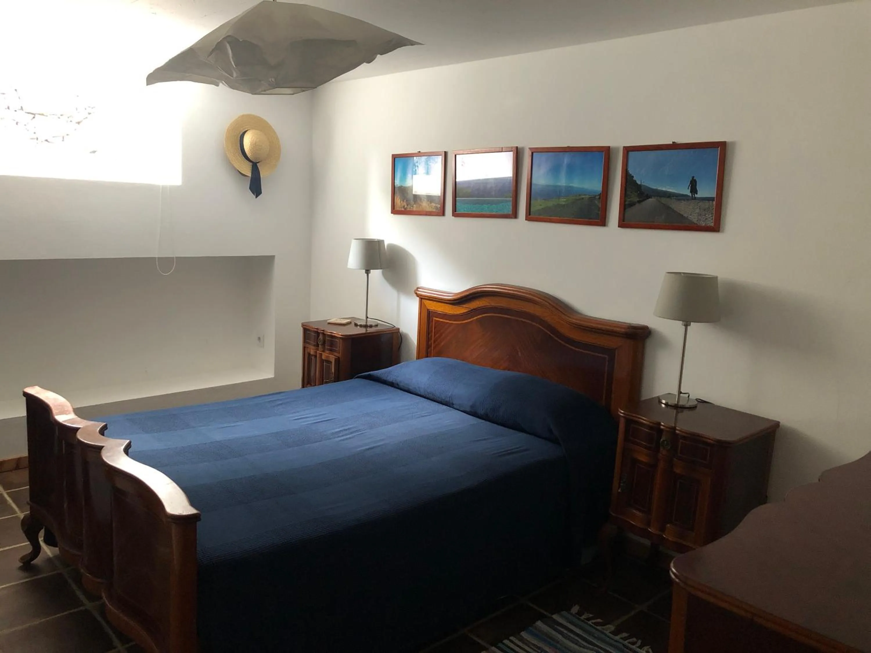 Property building, Bed in Casas das Portas do Mar e das Portas do Sol