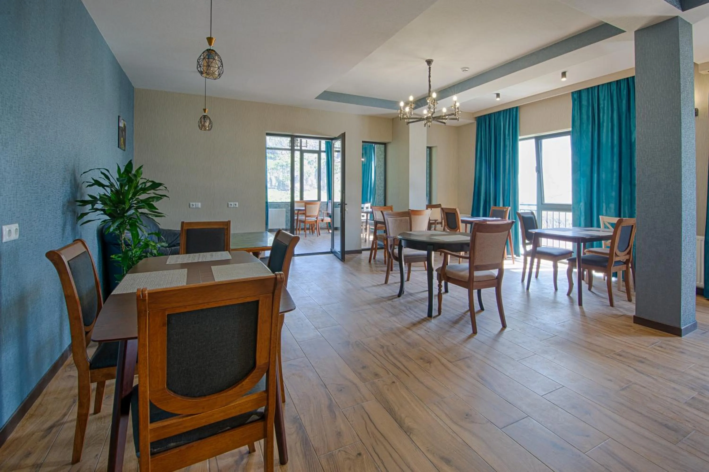 Dining area in Hotel GENI Kazbegi