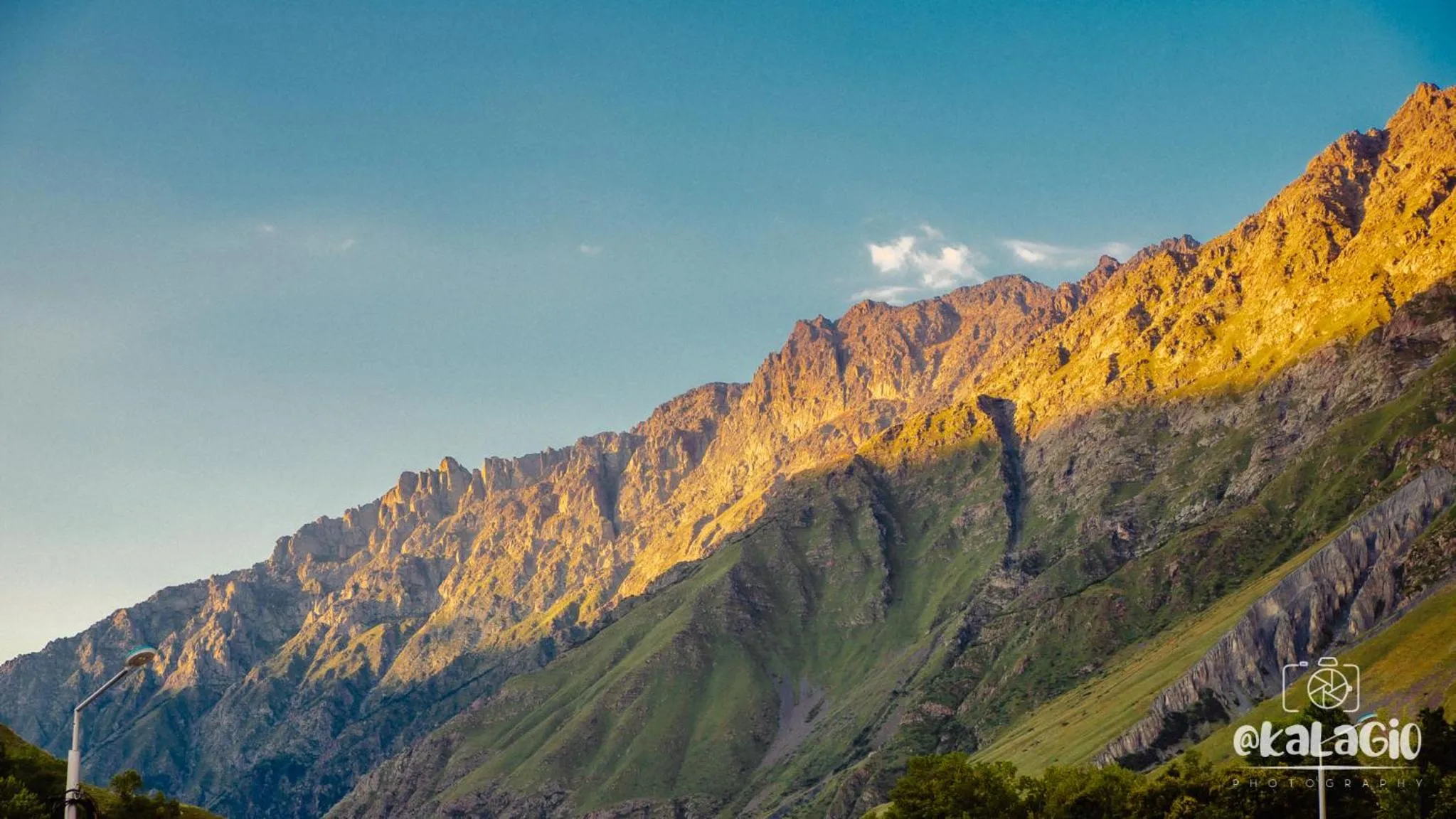Mountain view in Hotel GENI Kazbegi
