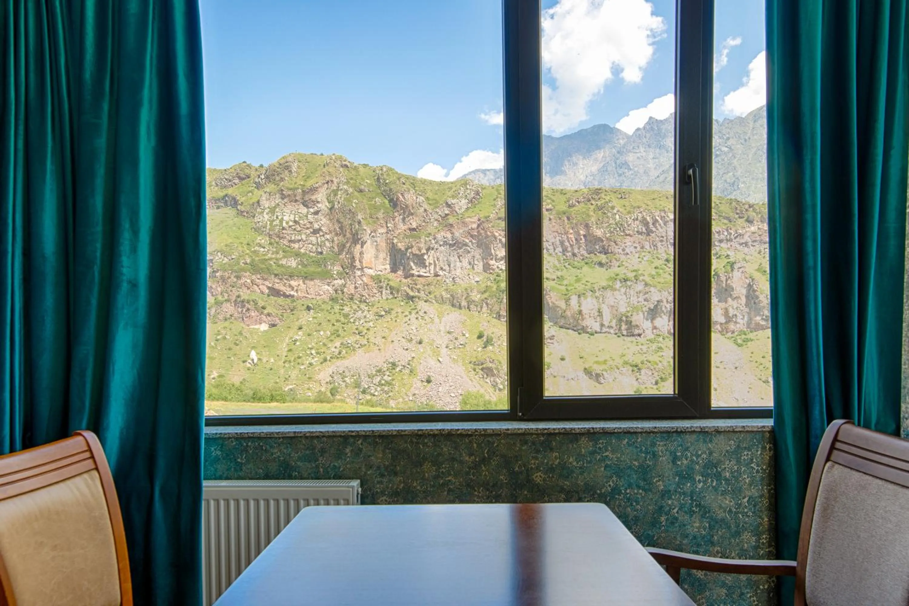 Dining area in Hotel GENI Kazbegi