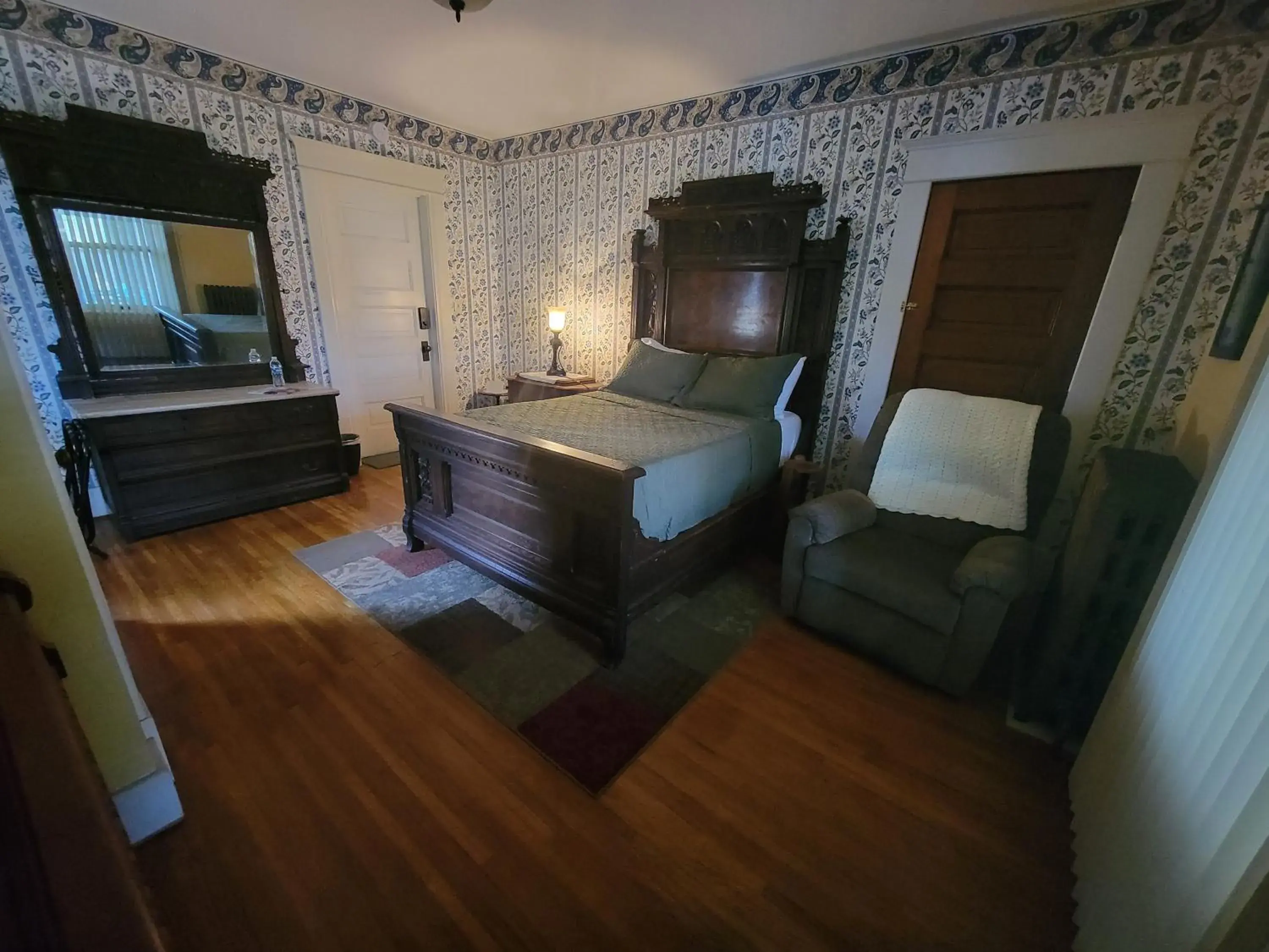 Standard Studio in The Weis Mansion Bed and Breakfast Standard Studio in The Weis Mansion Bed and Breakfast