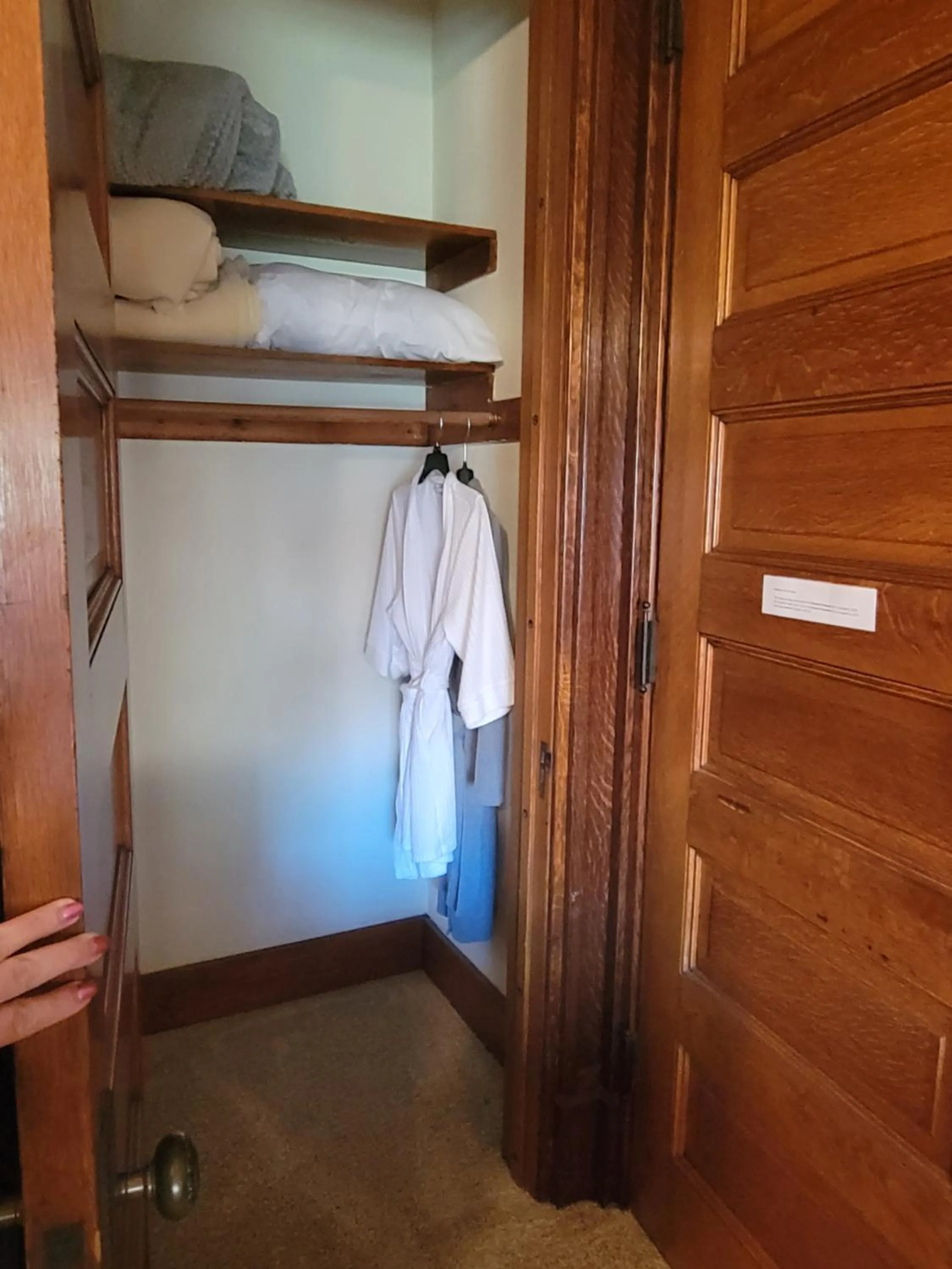 wardrobe in The Weis Mansion Bed and Breakfast