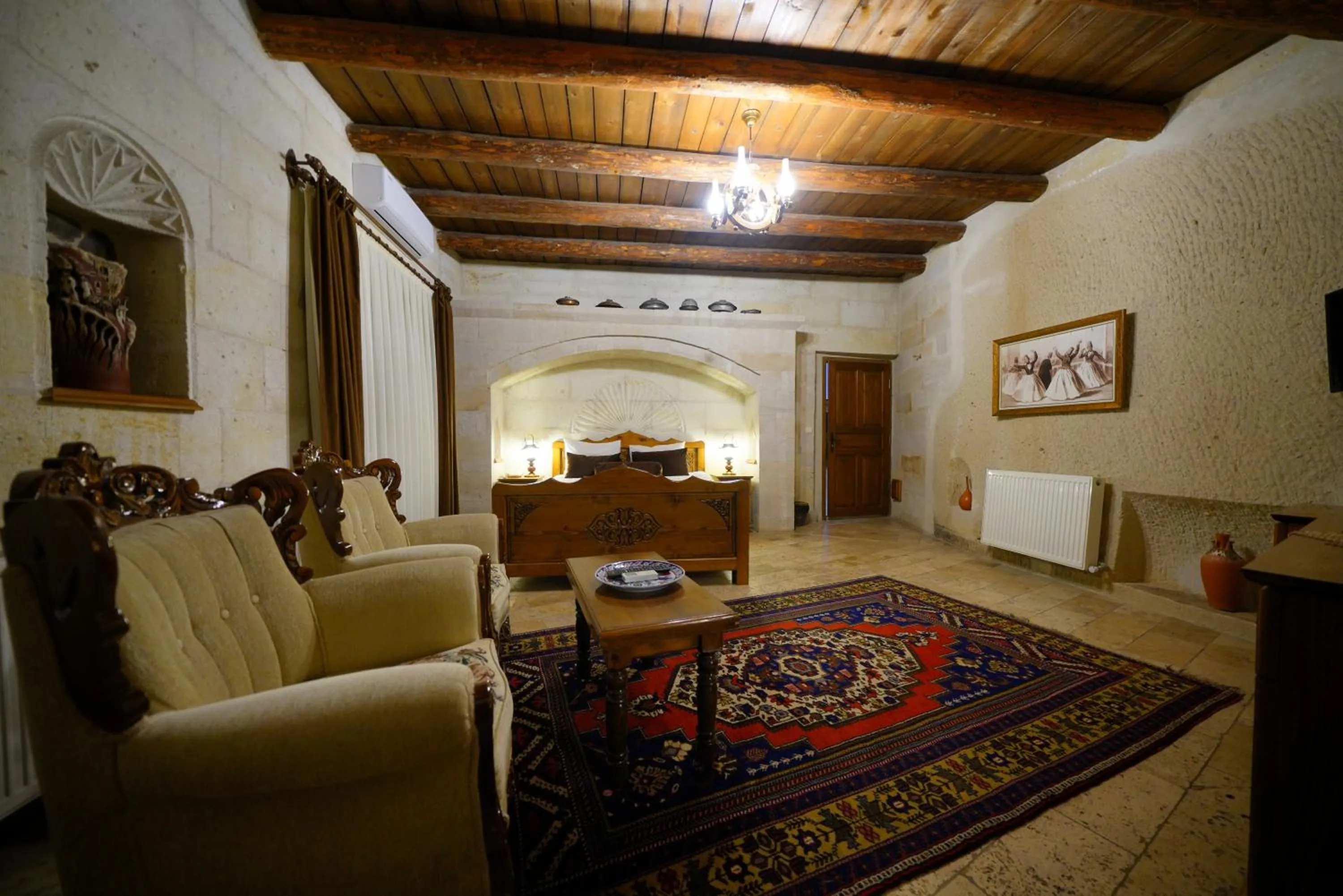 Bed in Harman Cave Hotel