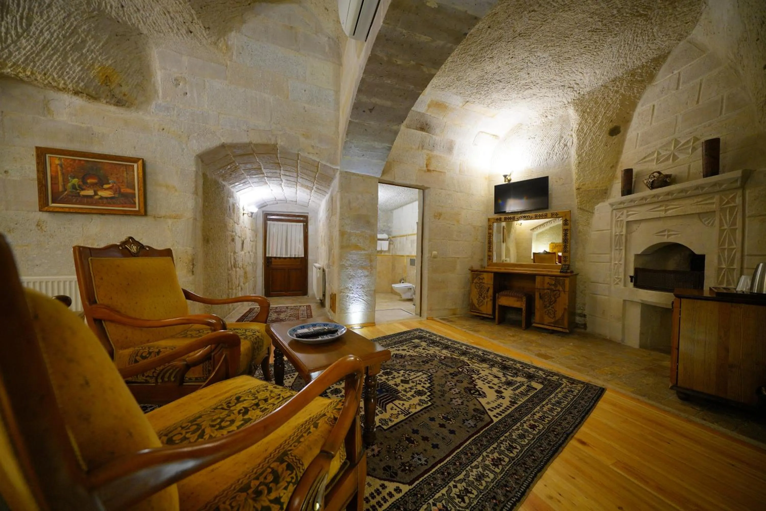 TV and multimedia in Harman Cave Hotel