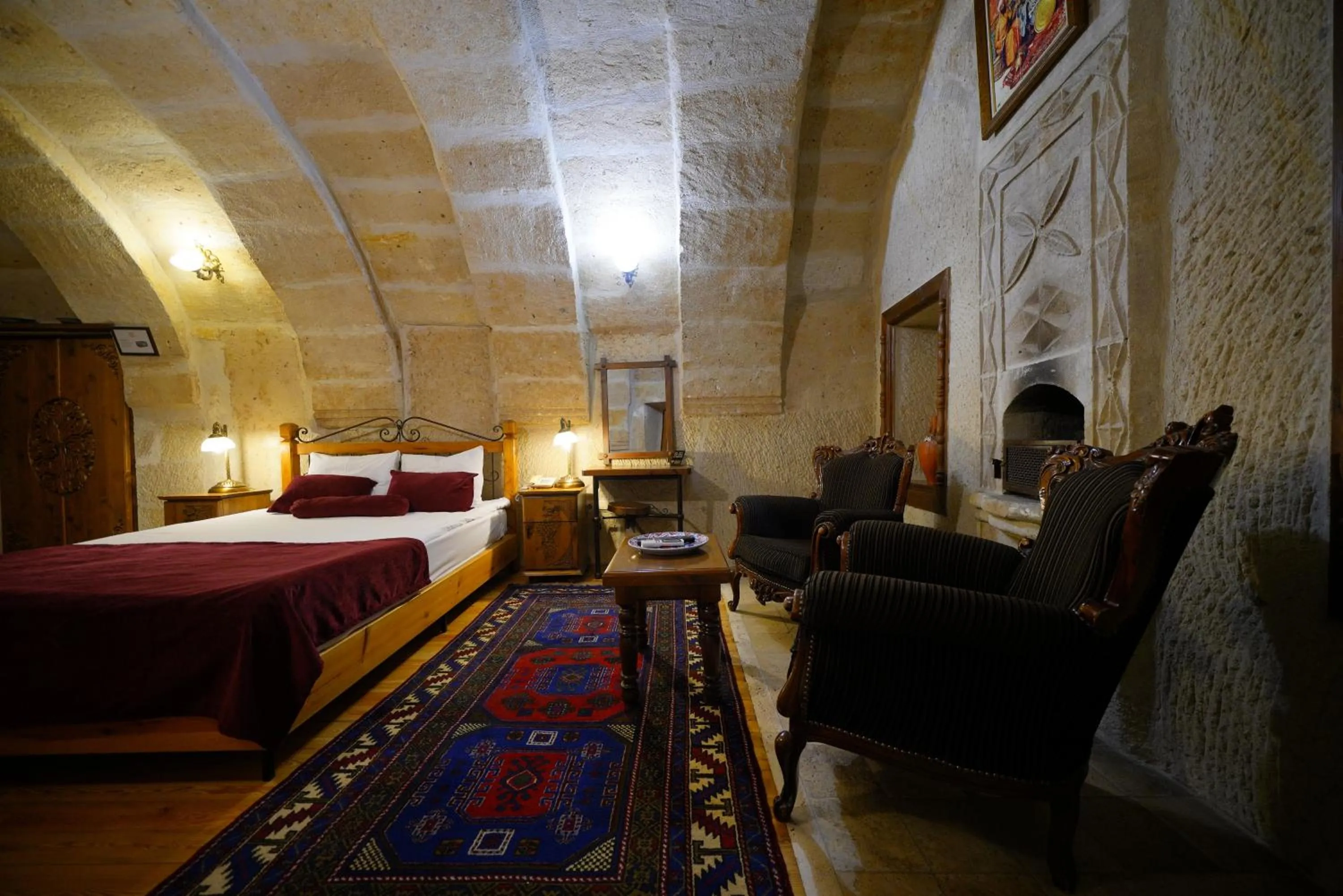 Bed in Harman Cave Hotel