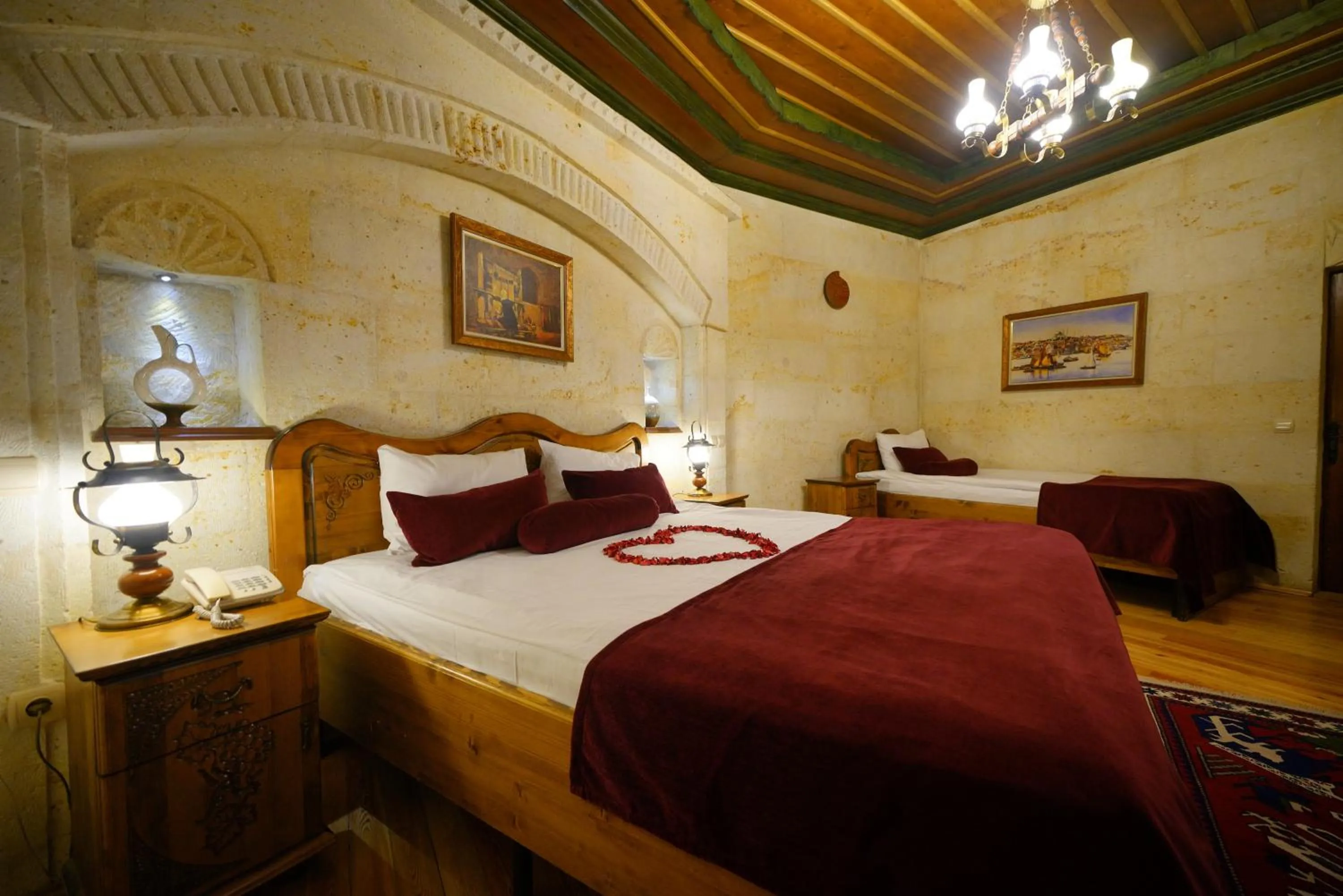 Bed in Harman Cave Hotel