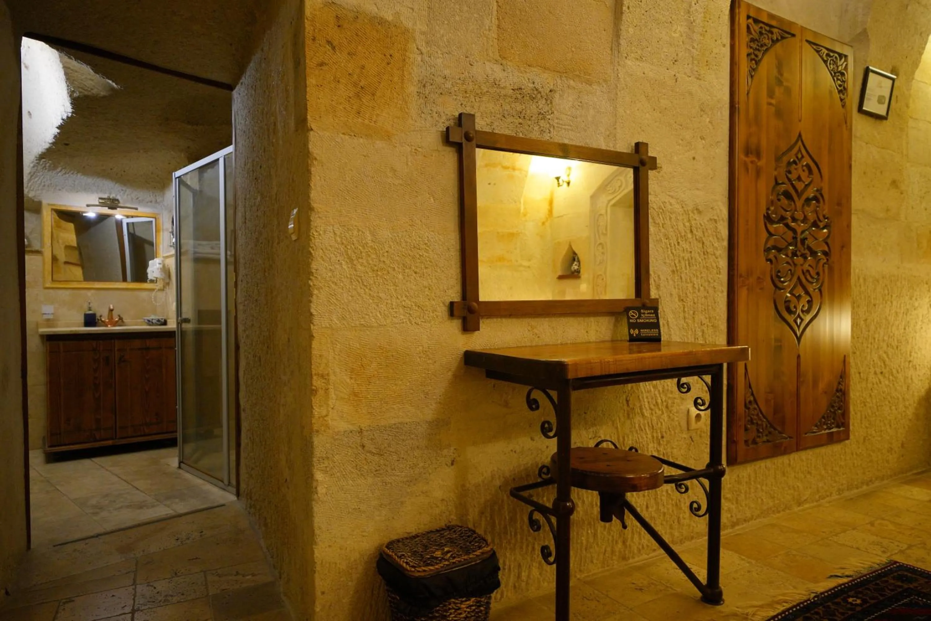 Decorative detail in Harman Cave Hotel