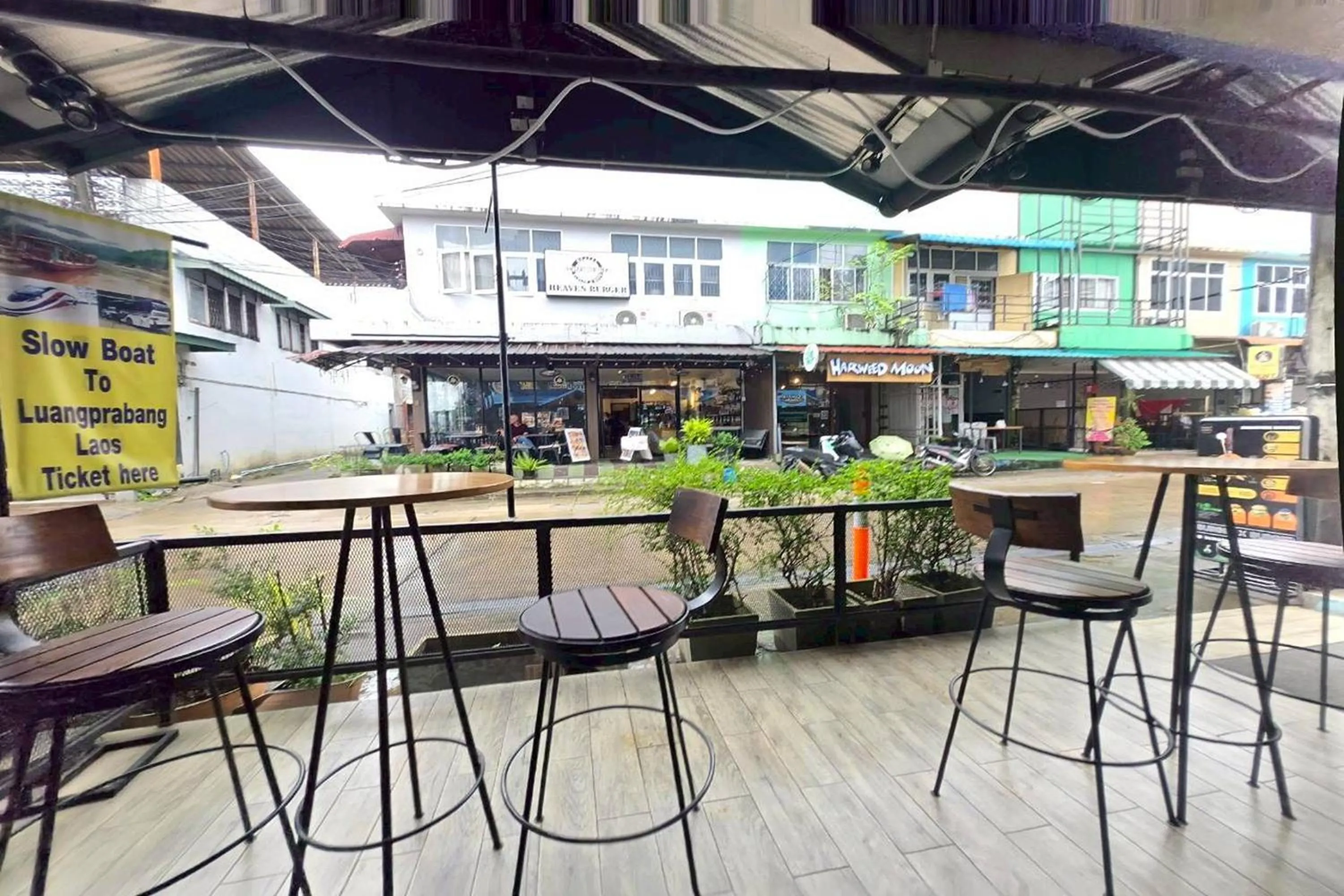 Restaurant/places to eat in Central Guesthouse Chiang Rai
