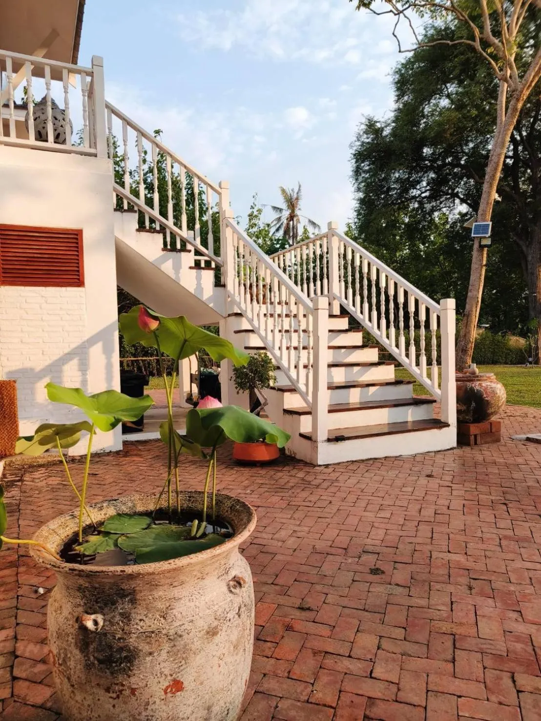 Phi Private Villa: Luxury Thai with Riverview