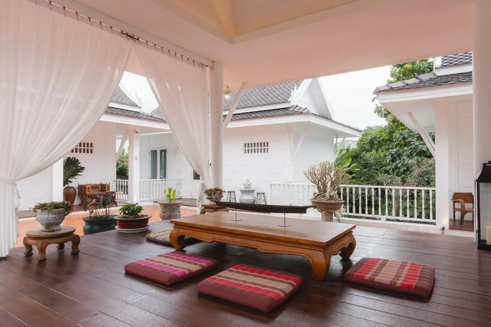 Phi Private Villa: Luxury Thai with Riverview