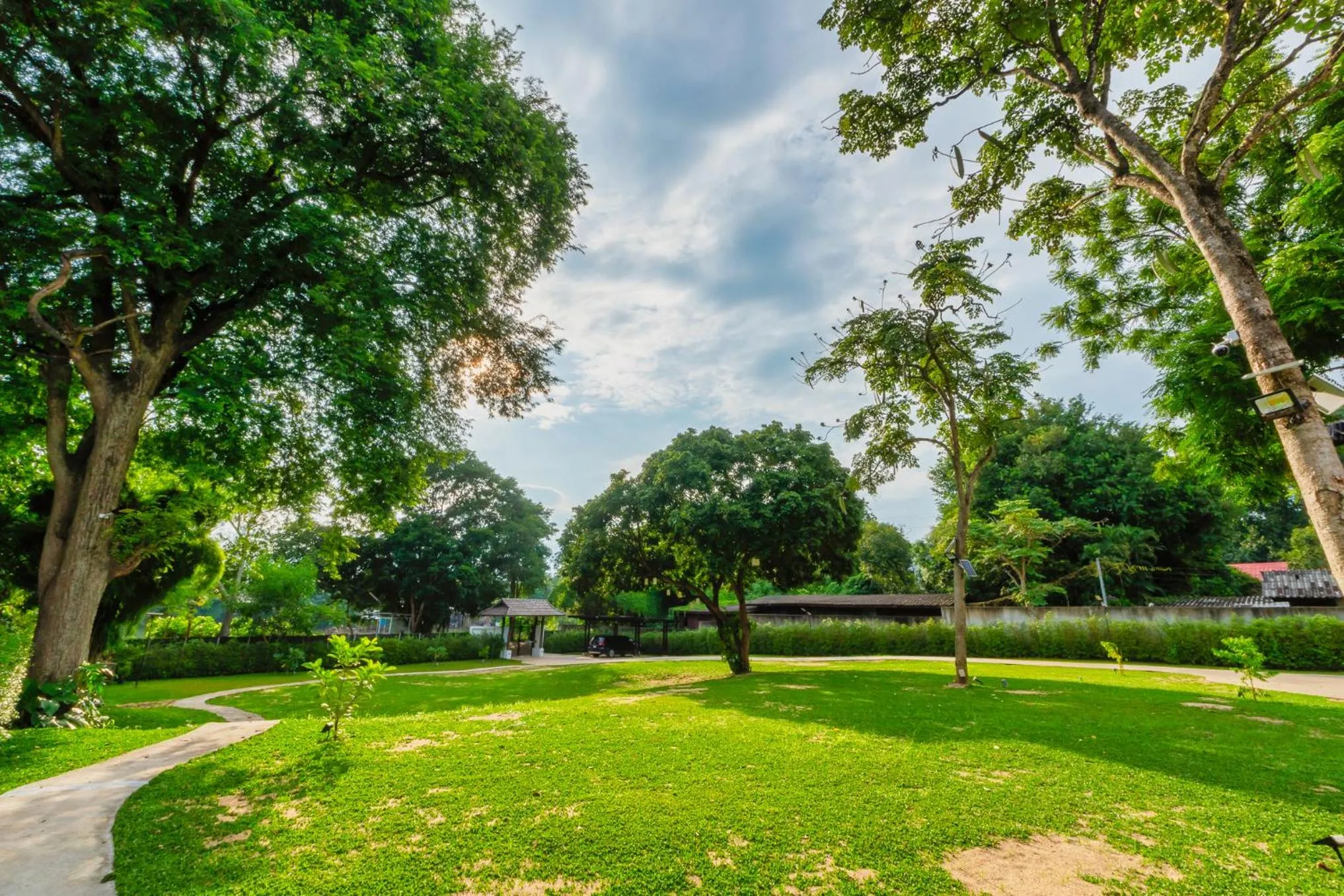 Garden in Phi Private Villa: Luxury Thai with Riverview