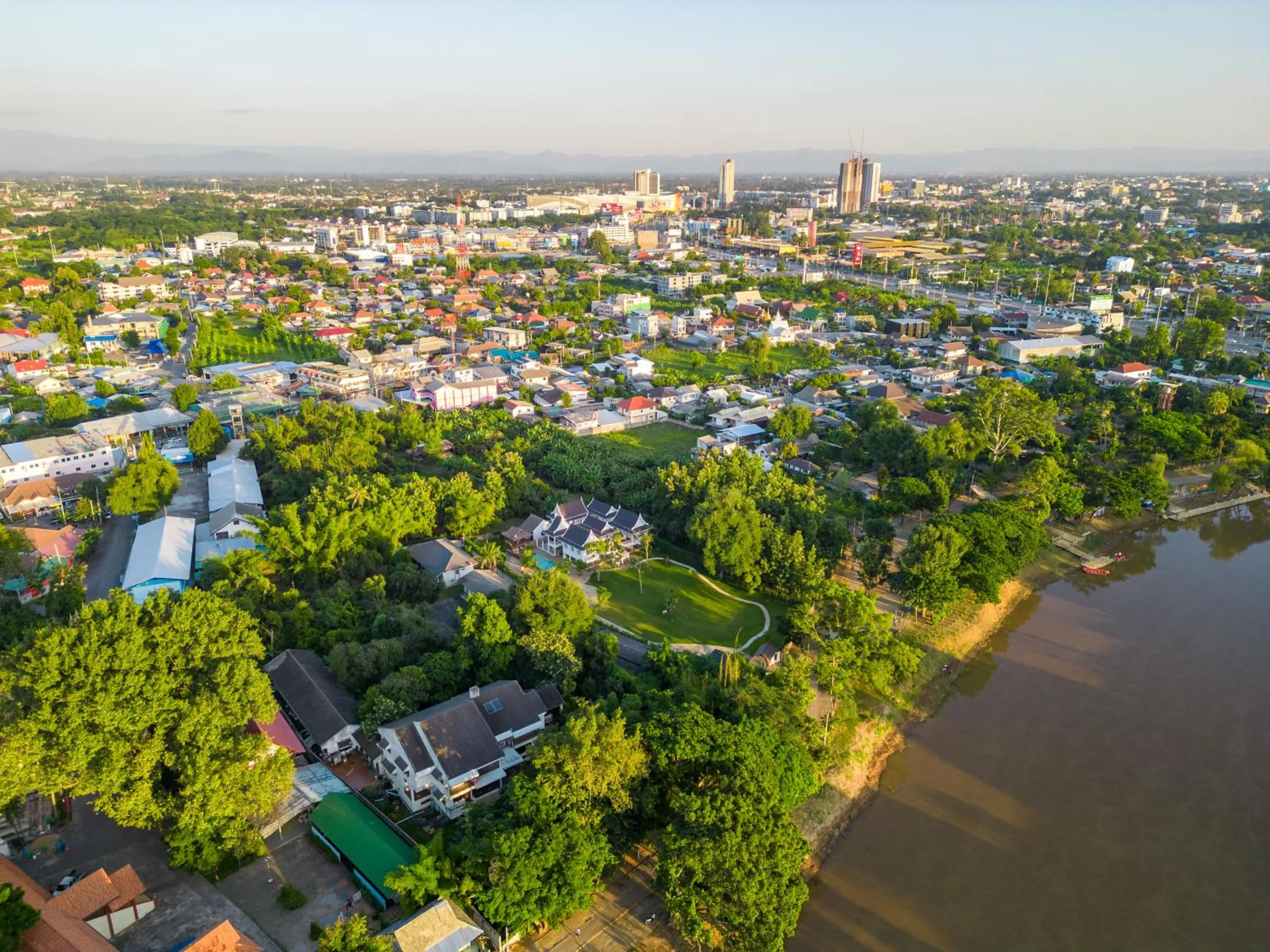 Phi Private Villa: Luxury Thai with Riverview