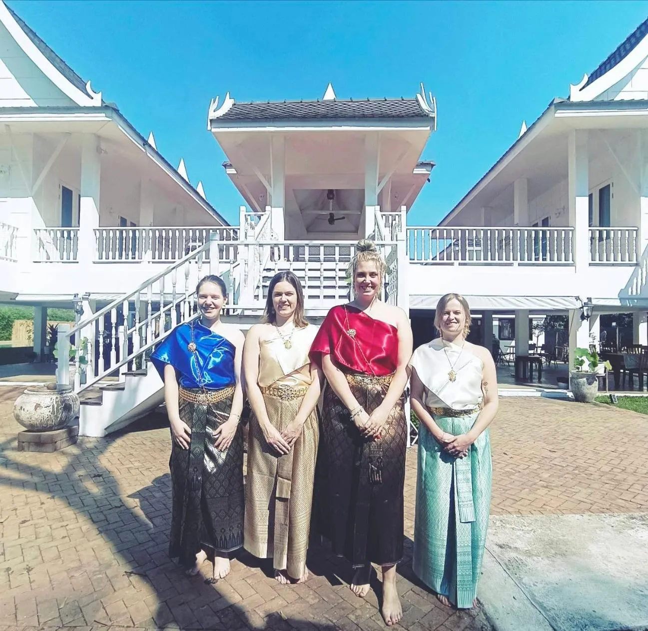 Phi Private Villa: Luxury Thai with Riverview