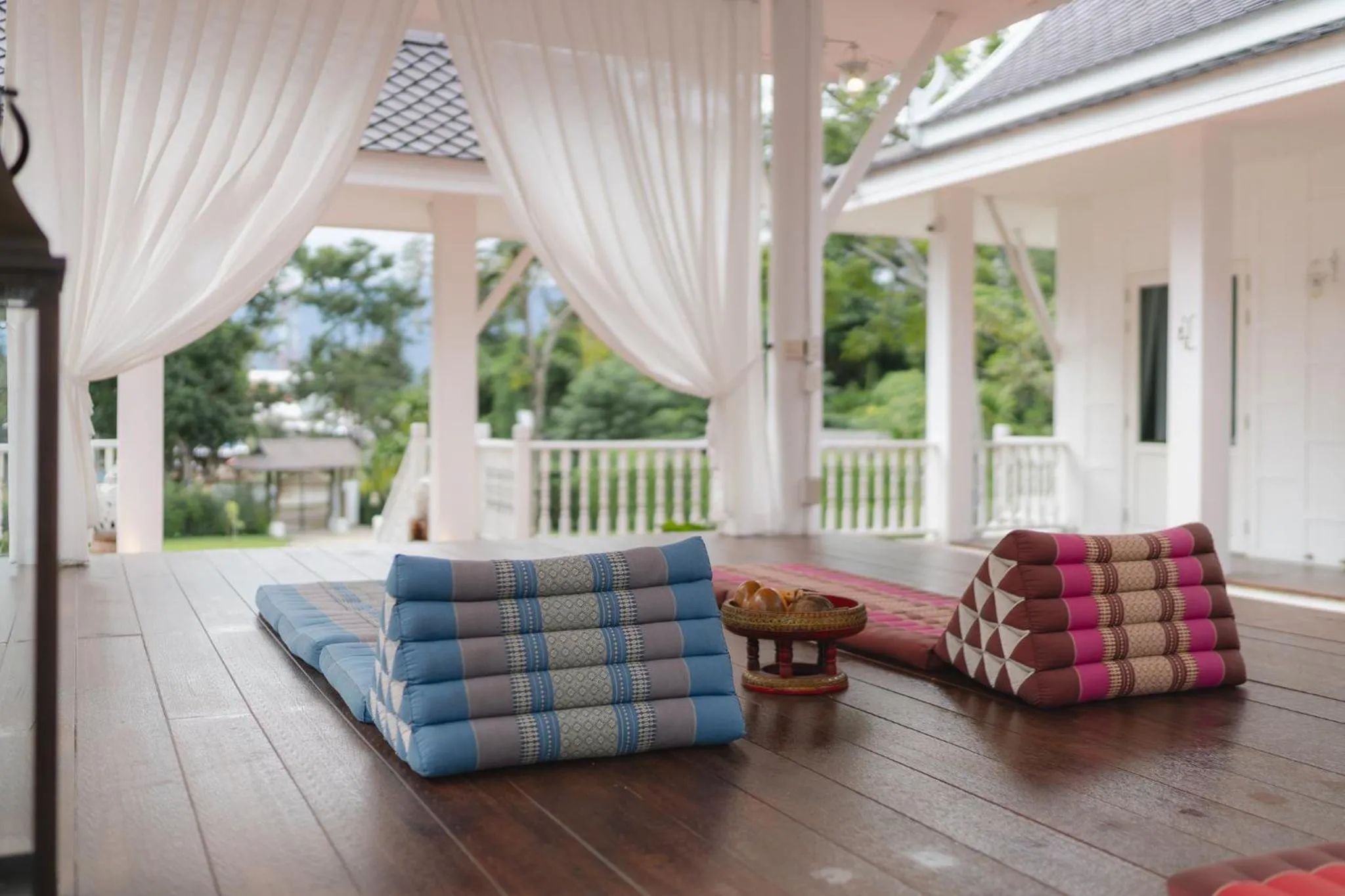 Phi Private Villa: Luxury Thai with Riverview