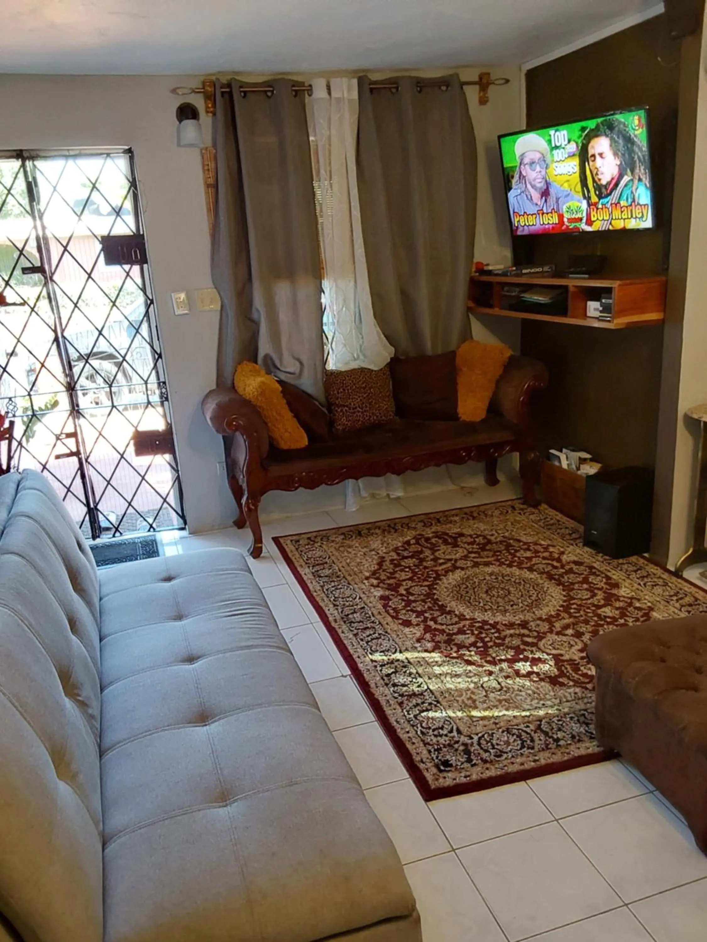 Zipcode Hideaway Guesthouse