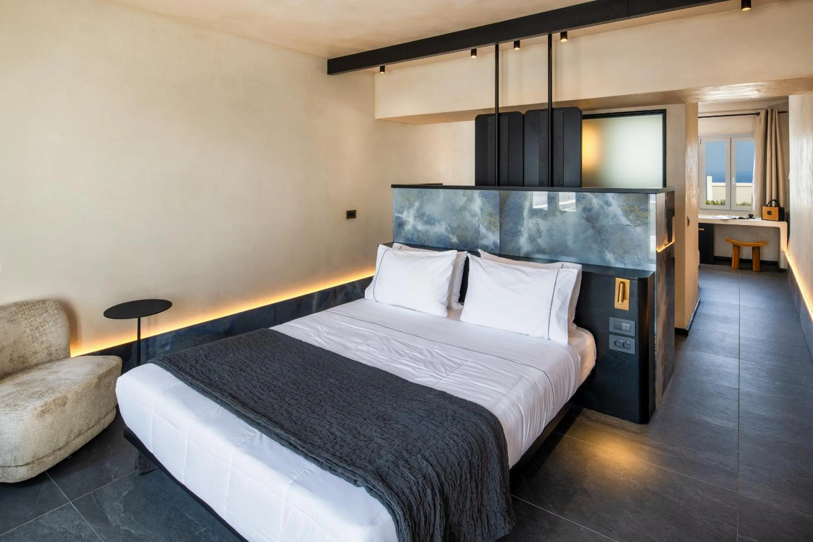 Photo of the whole room, Bed in Imerti Suites