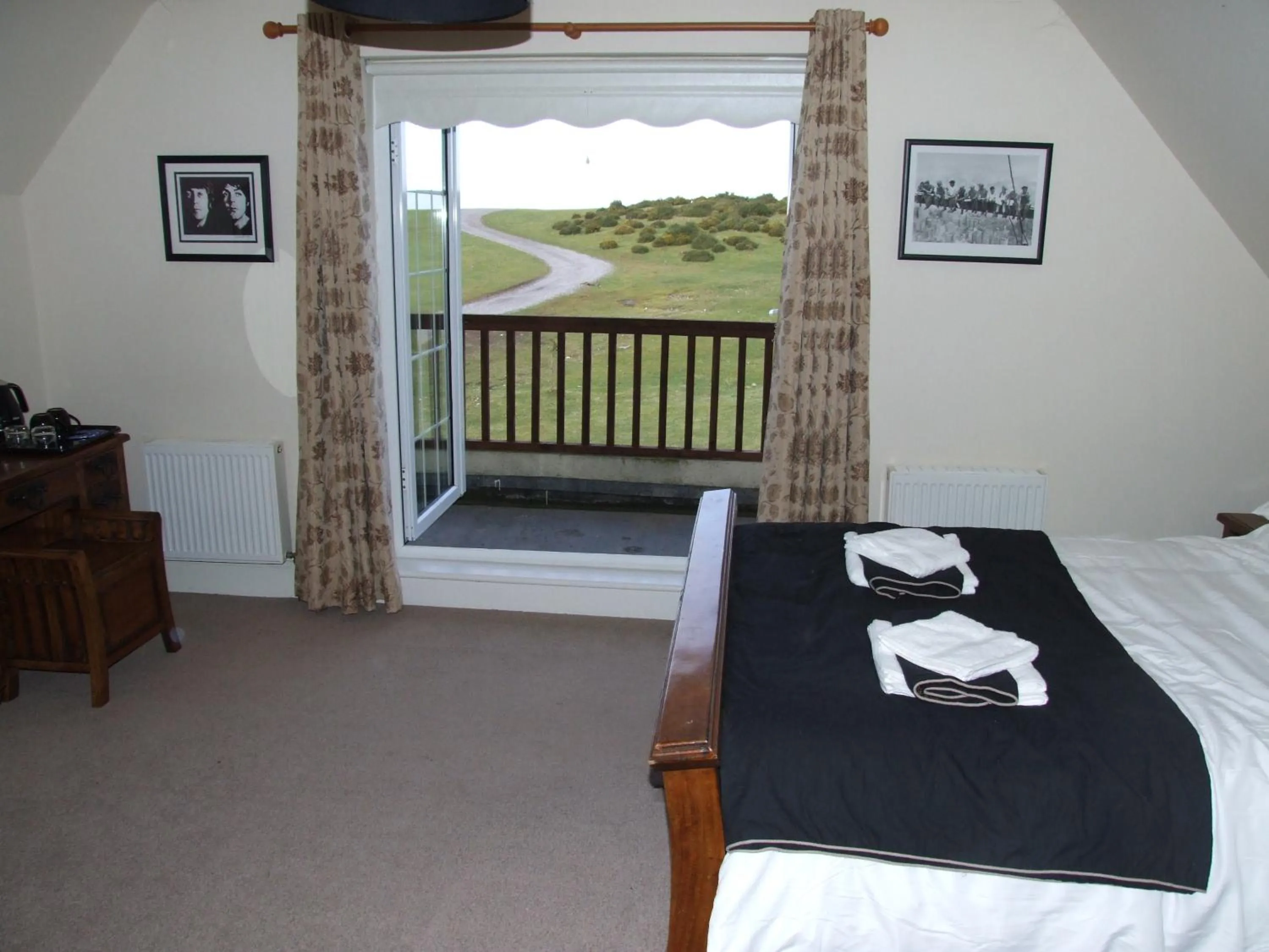 Garden view, Bed in The Curragh Country House Accommodation