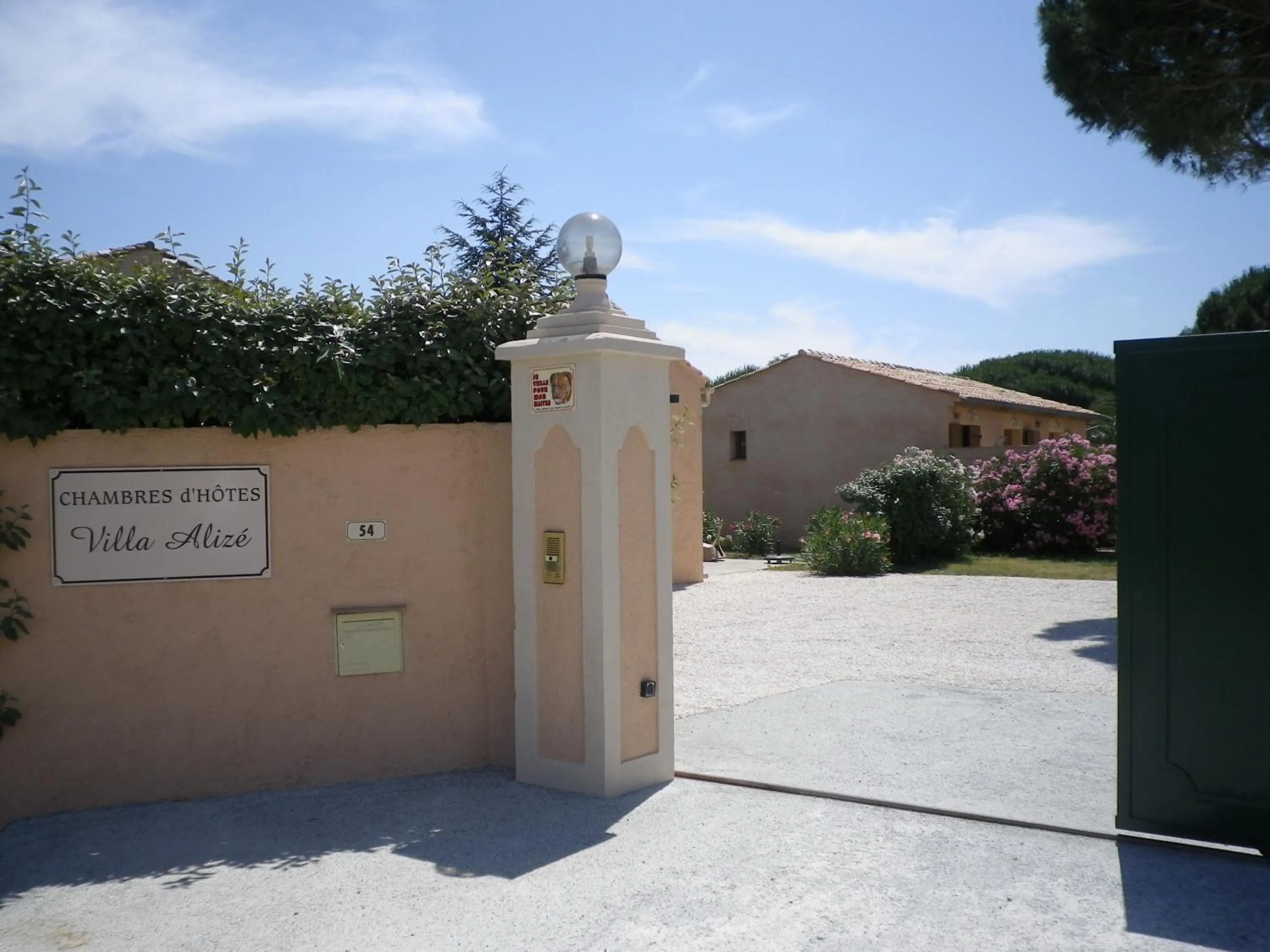 Property logo or sign in Chambres d'hôtes Villa Alizé